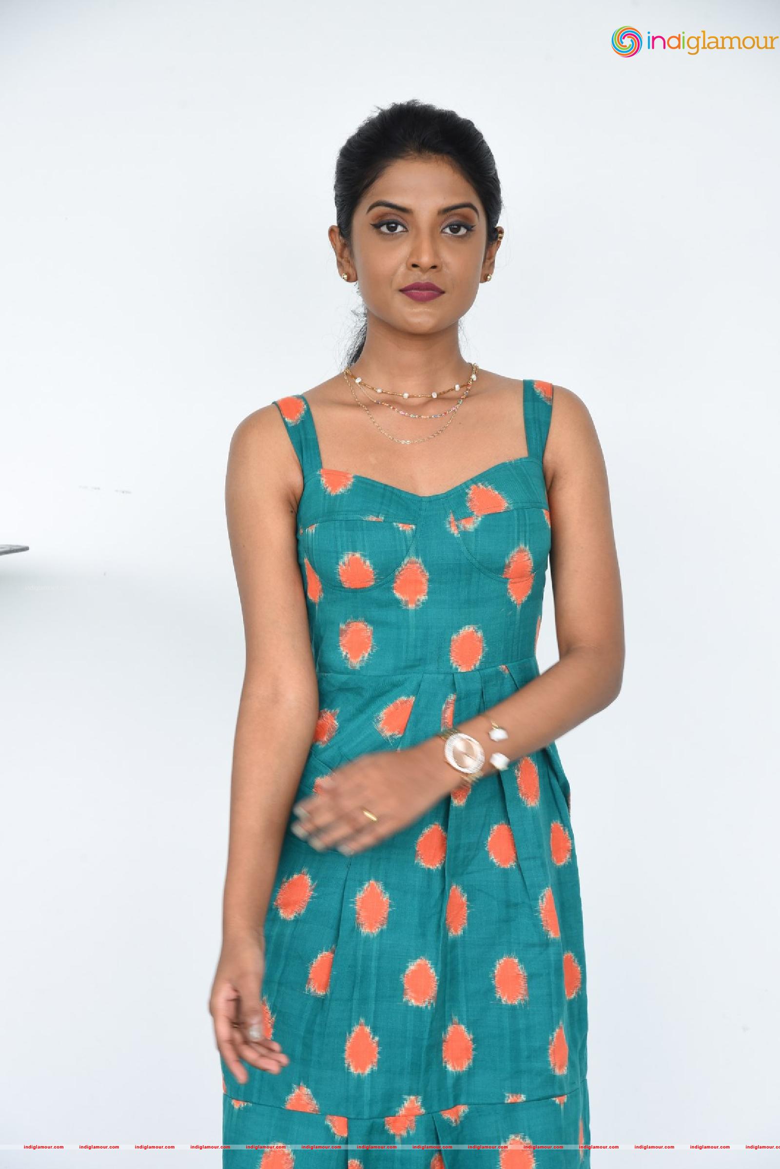 Neviditha Actress hd photo