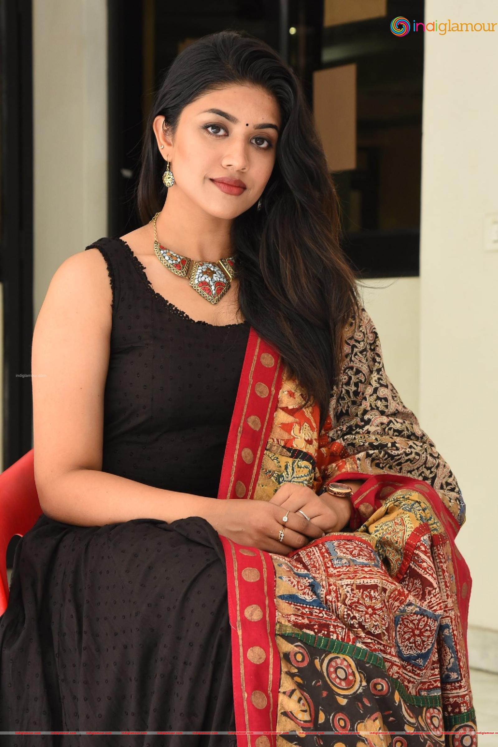 Malavika Satheesan Actress hd photo
