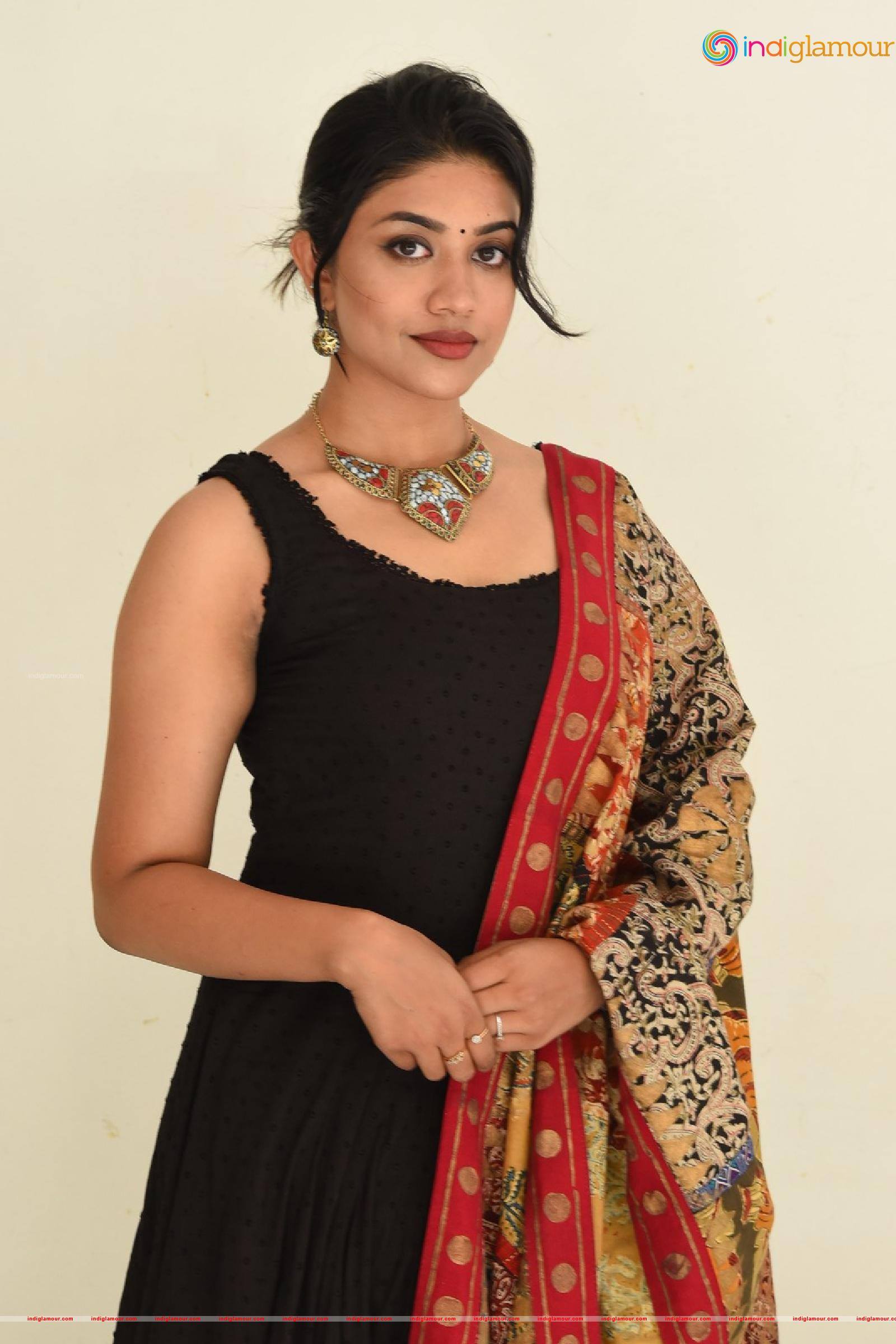Malavika Satheesan Actress hd photo