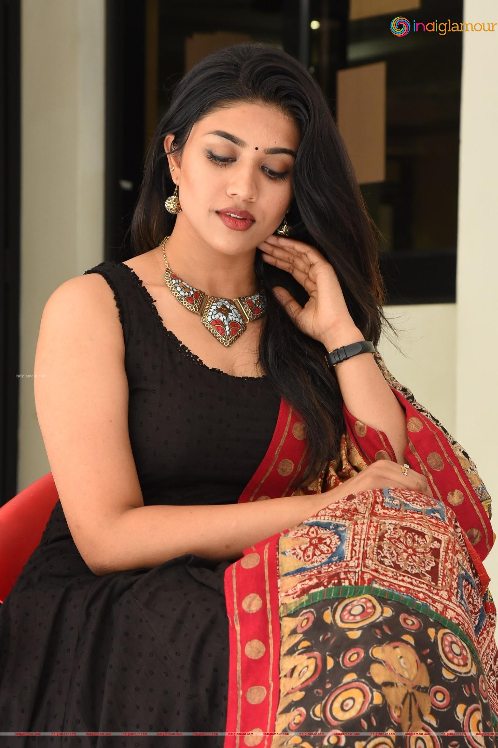 Malavika Satheesan Actress hd photo
