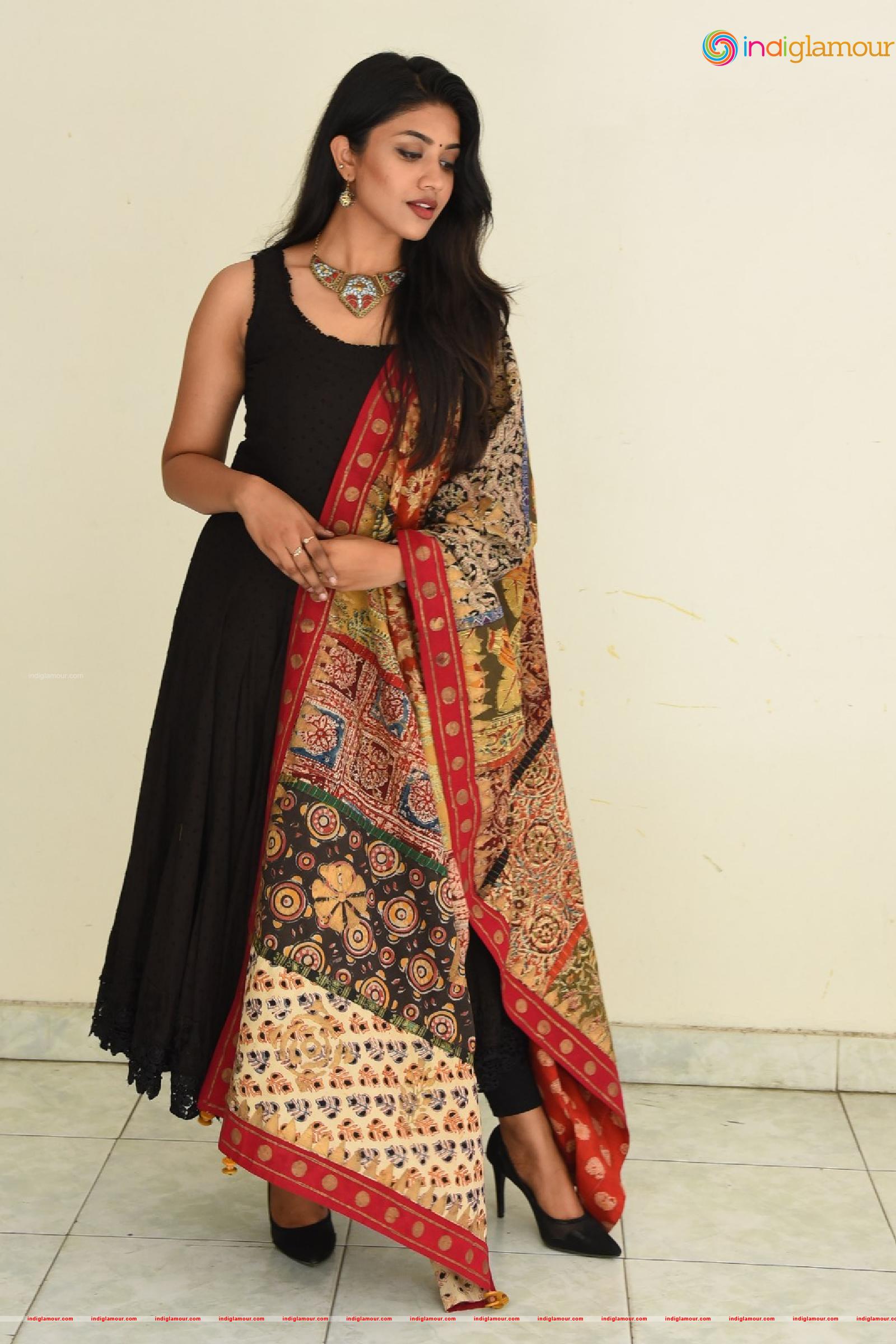 Malavika Satheesan Actress hd photo