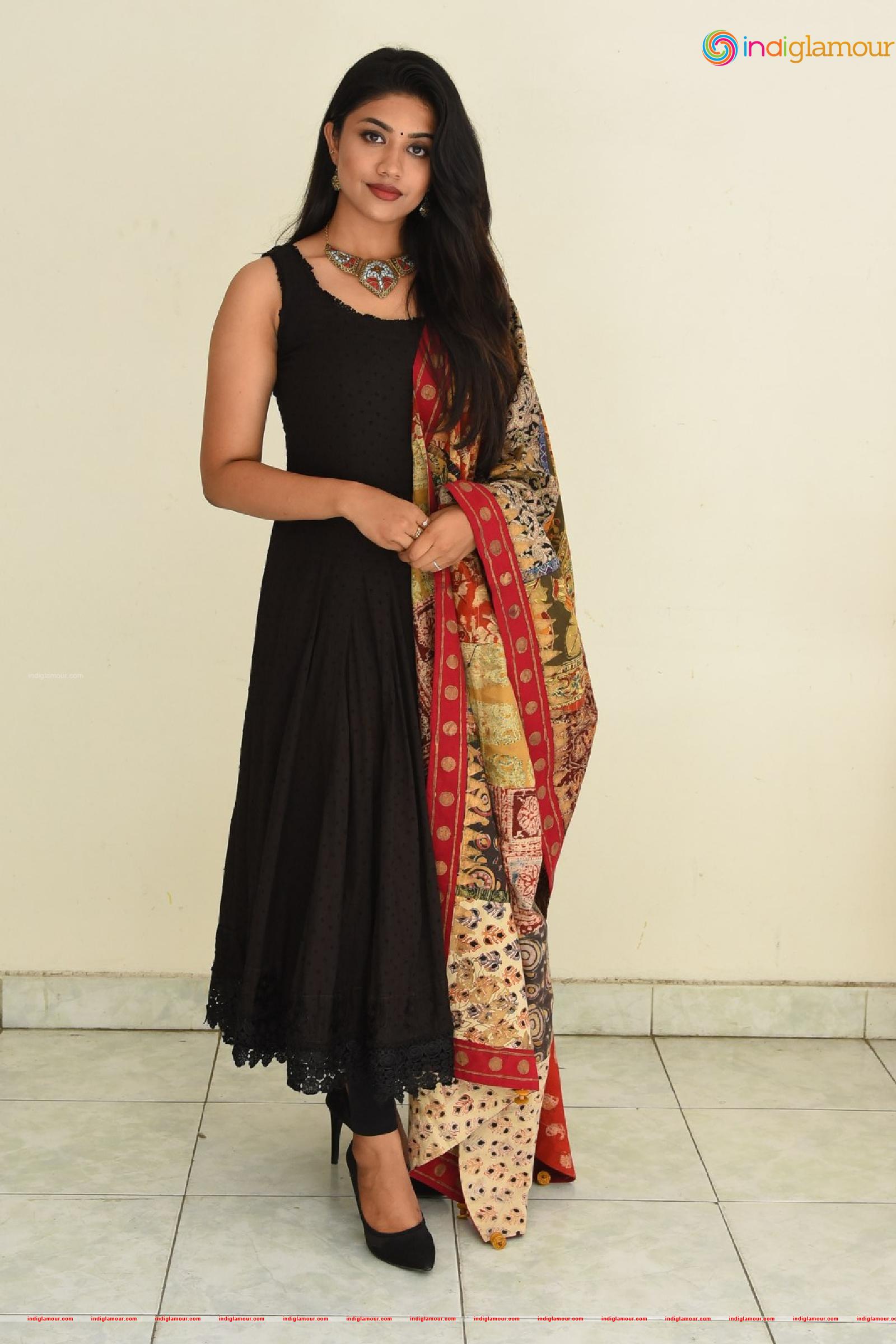 Malavika Satheesan Actress hd photo