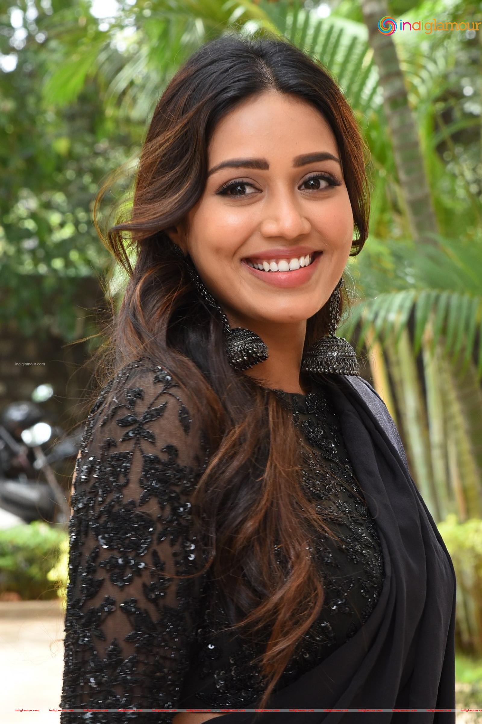 Nivetha Pethuraj Actress hd photo