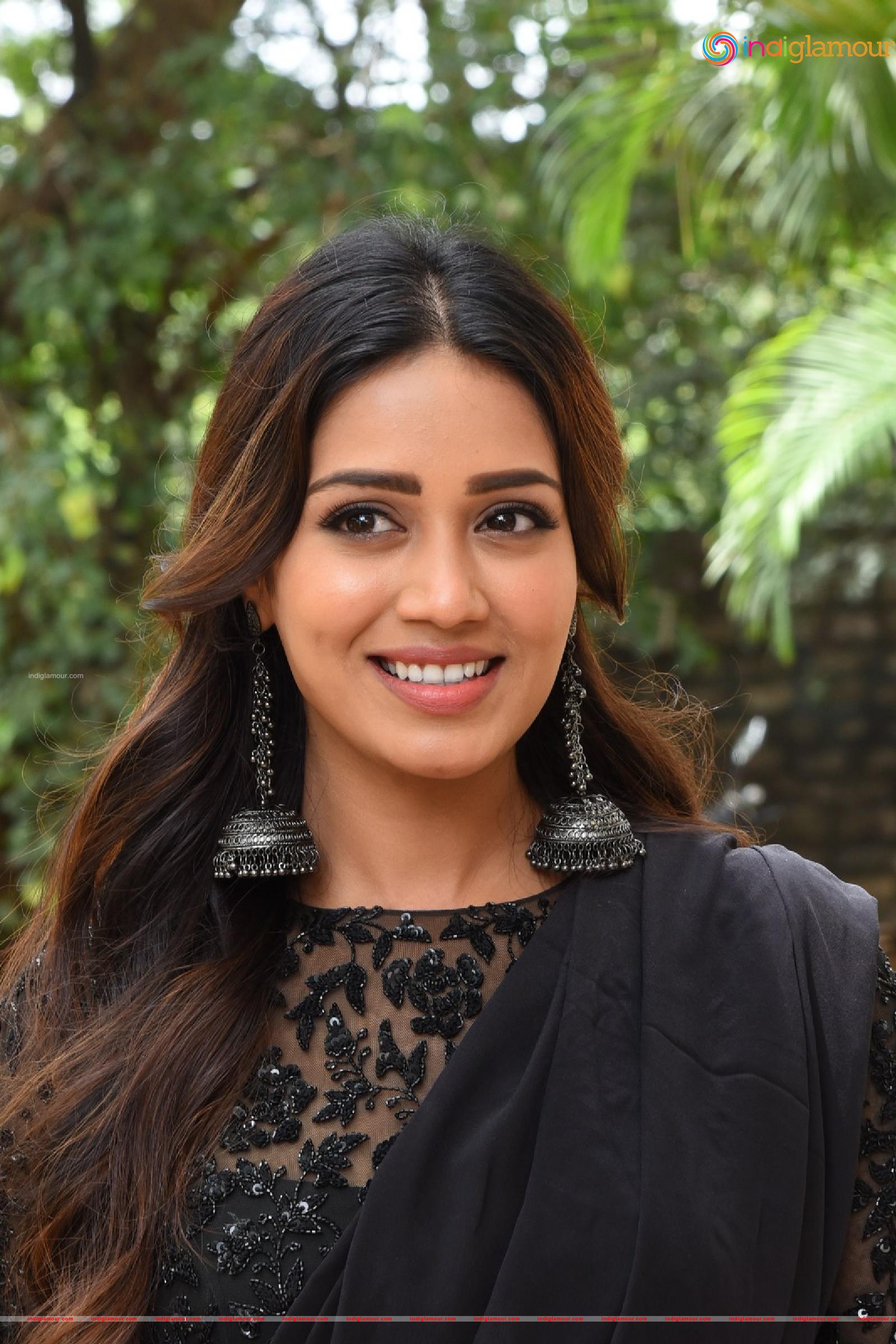 Nivetha Pethuraj Actress hd photo