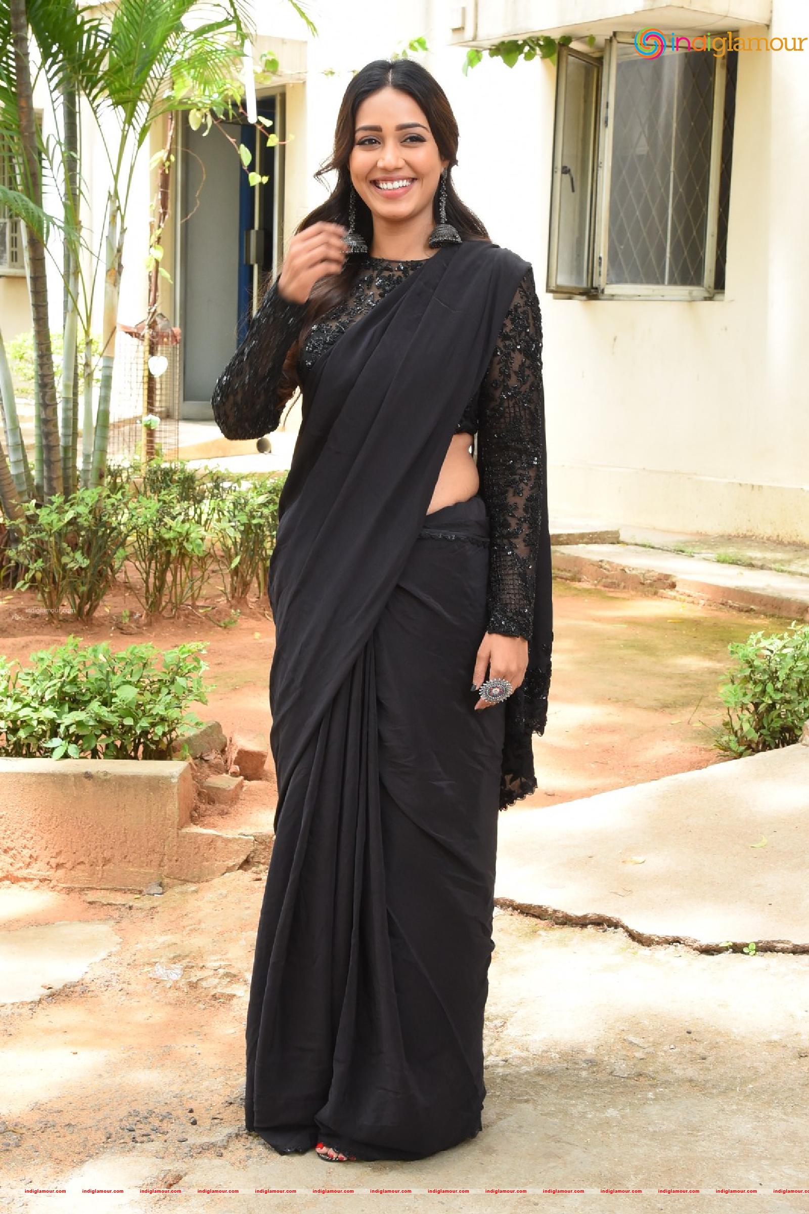 Nivetha Pethuraj Actress hd photo