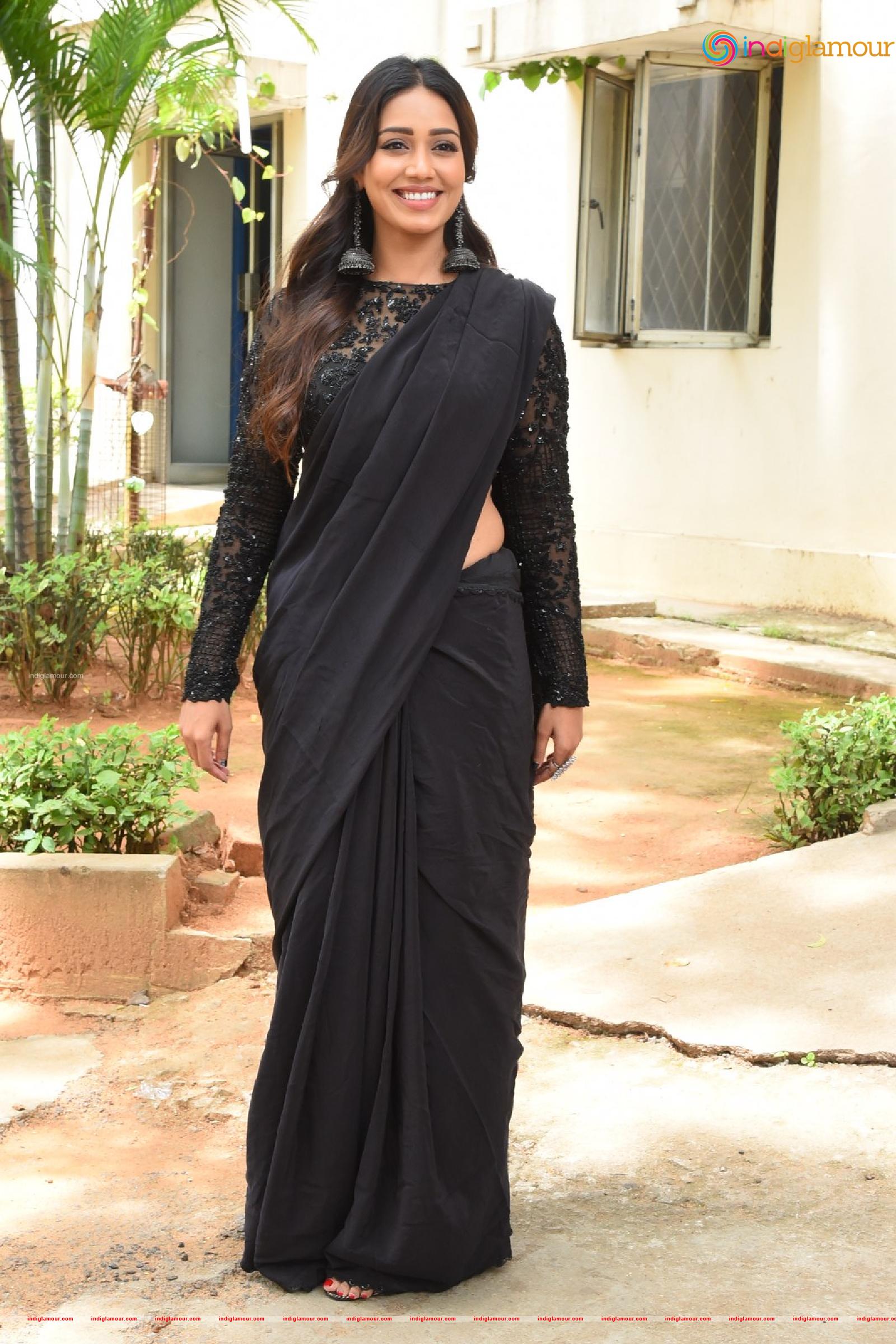 Nivetha Pethuraj Actress hd photo