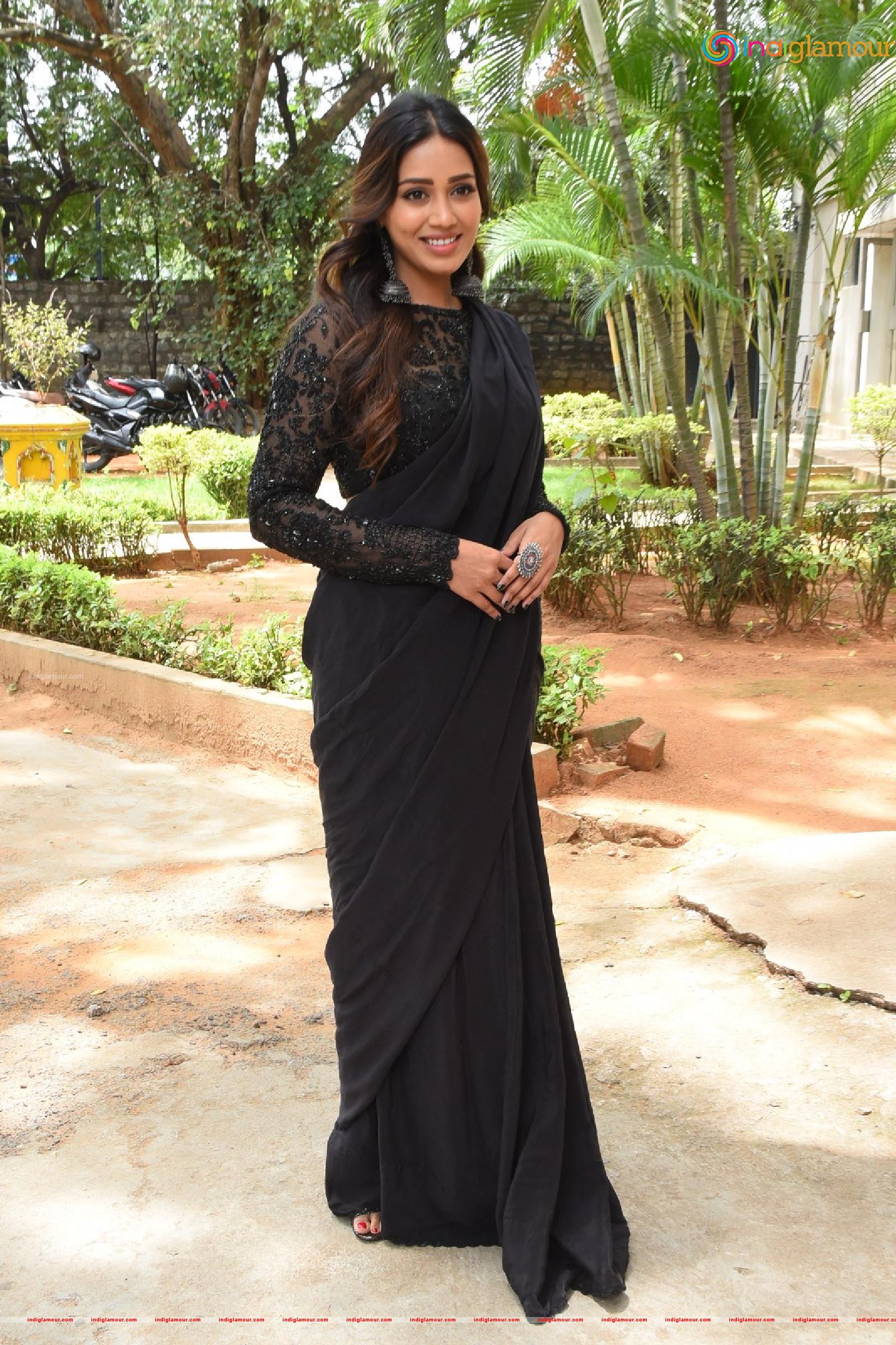 Nivetha Pethuraj Actress hd photo
