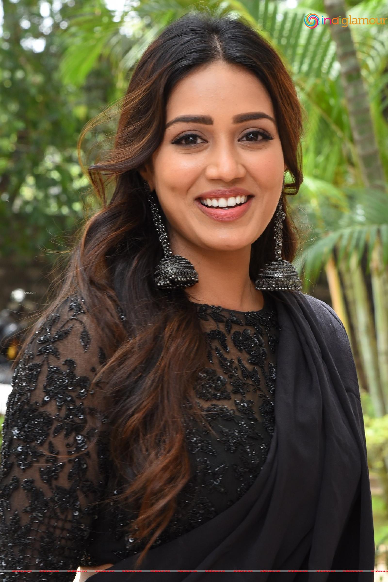 Nivetha Pethuraj Actress hd photo