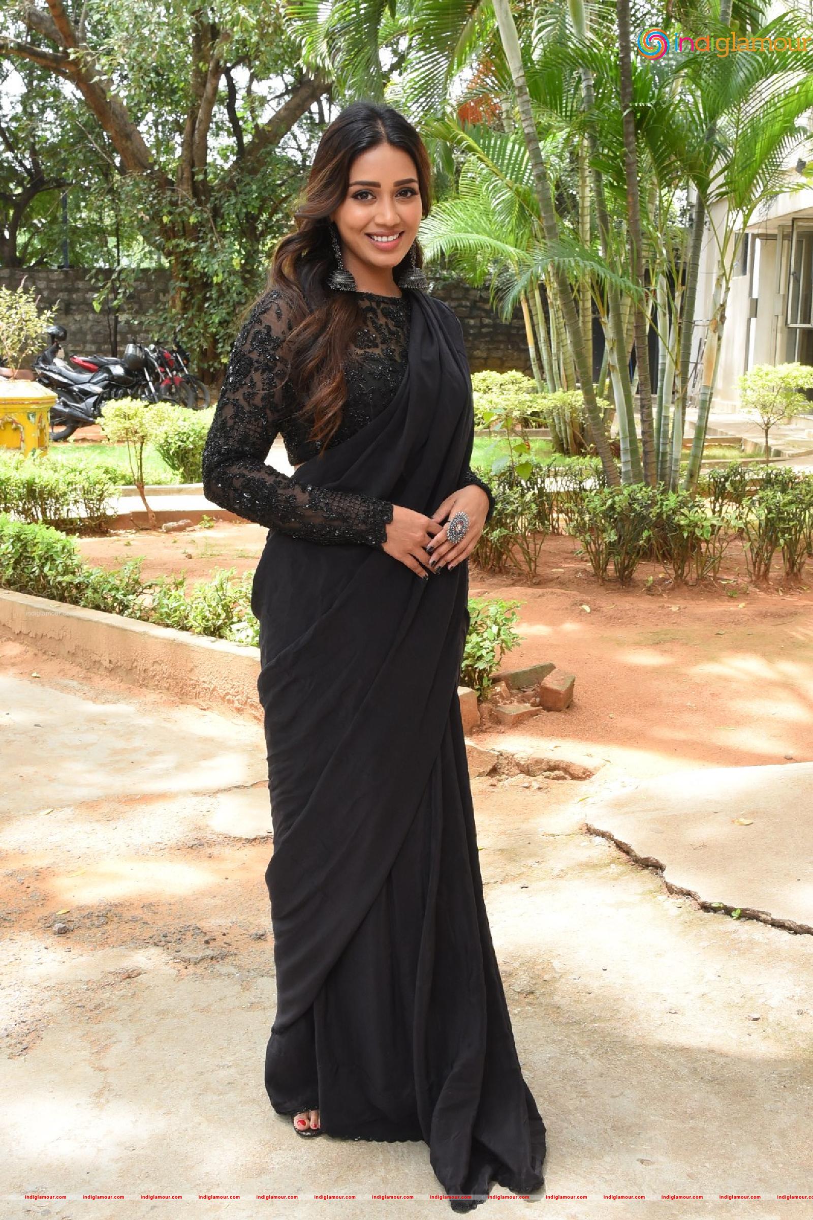 Nivetha Pethuraj Actress hd photo