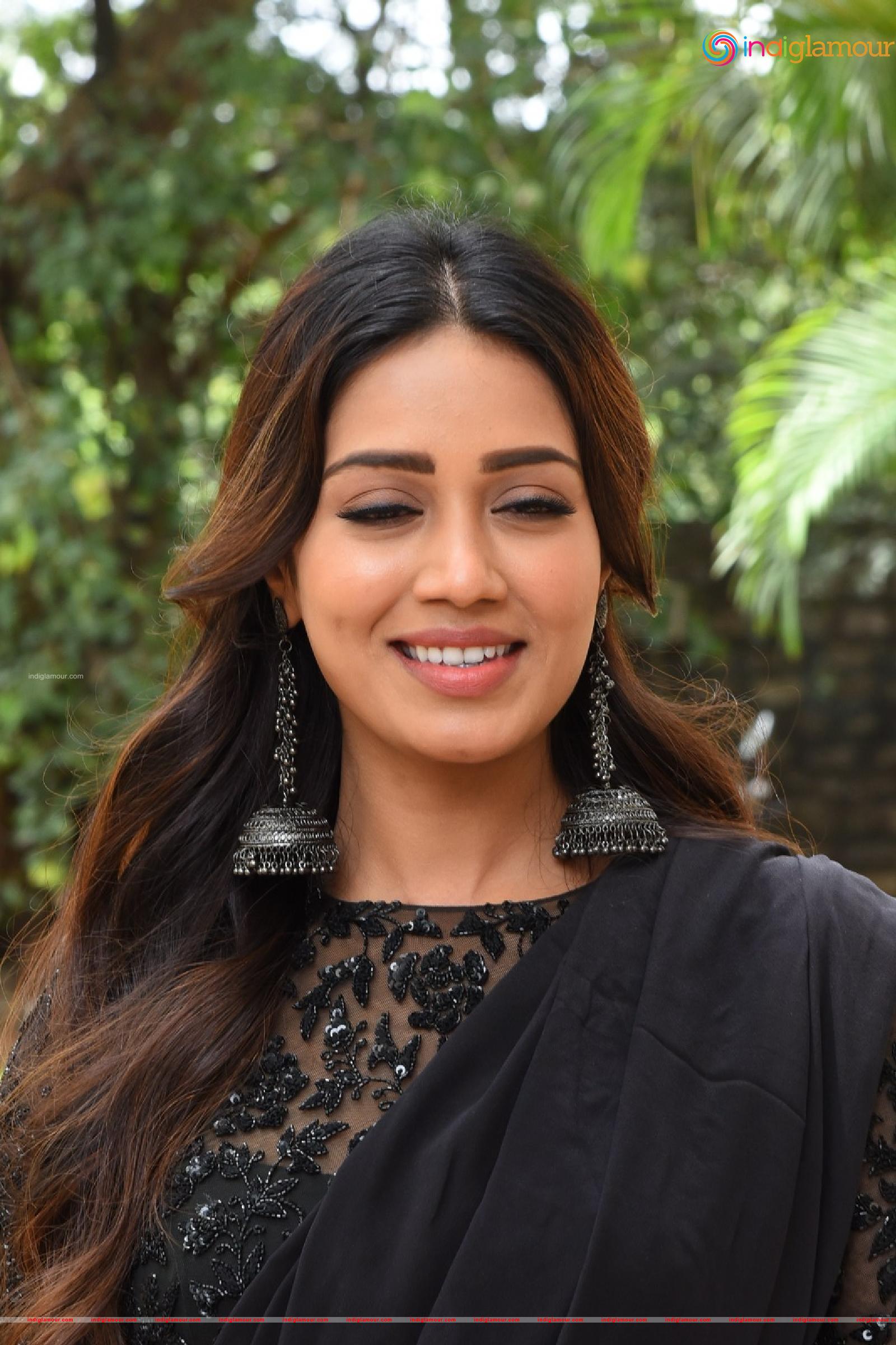 Nivetha Pethuraj Actress hd photo