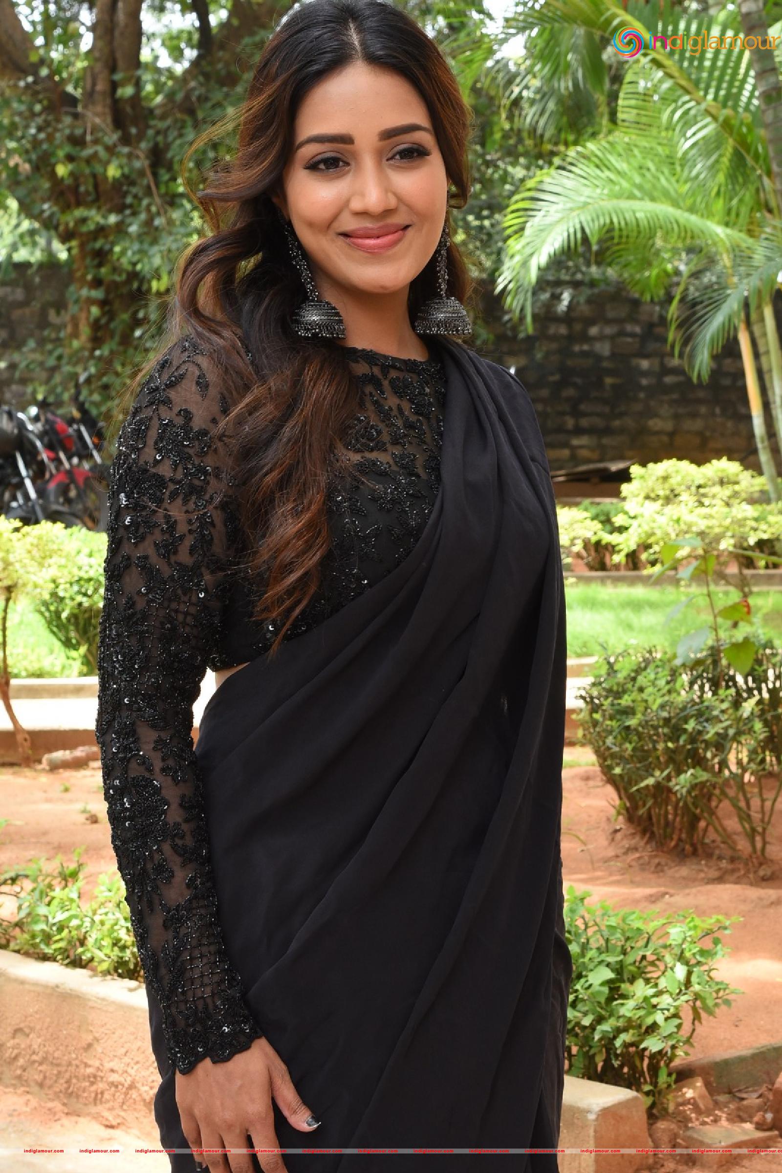 Nivetha Pethuraj Actress hd photo