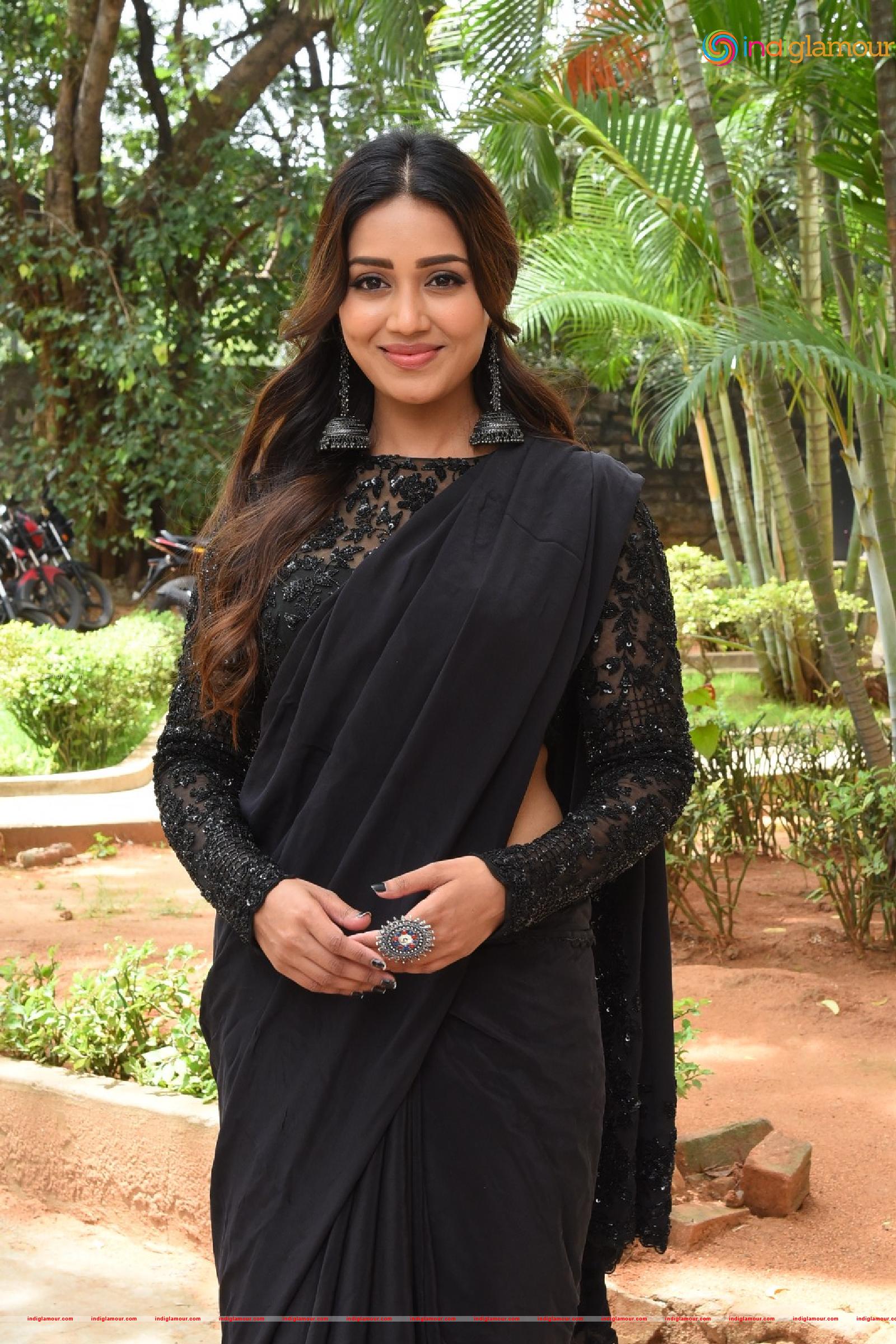 Nivetha Pethuraj Actress hd photo