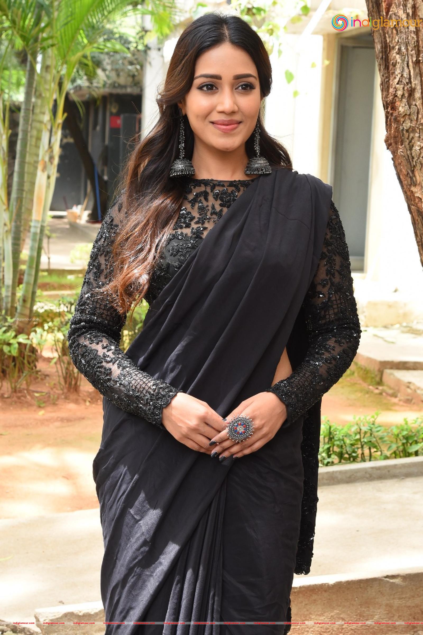Nivetha Pethuraj Actress hd photo