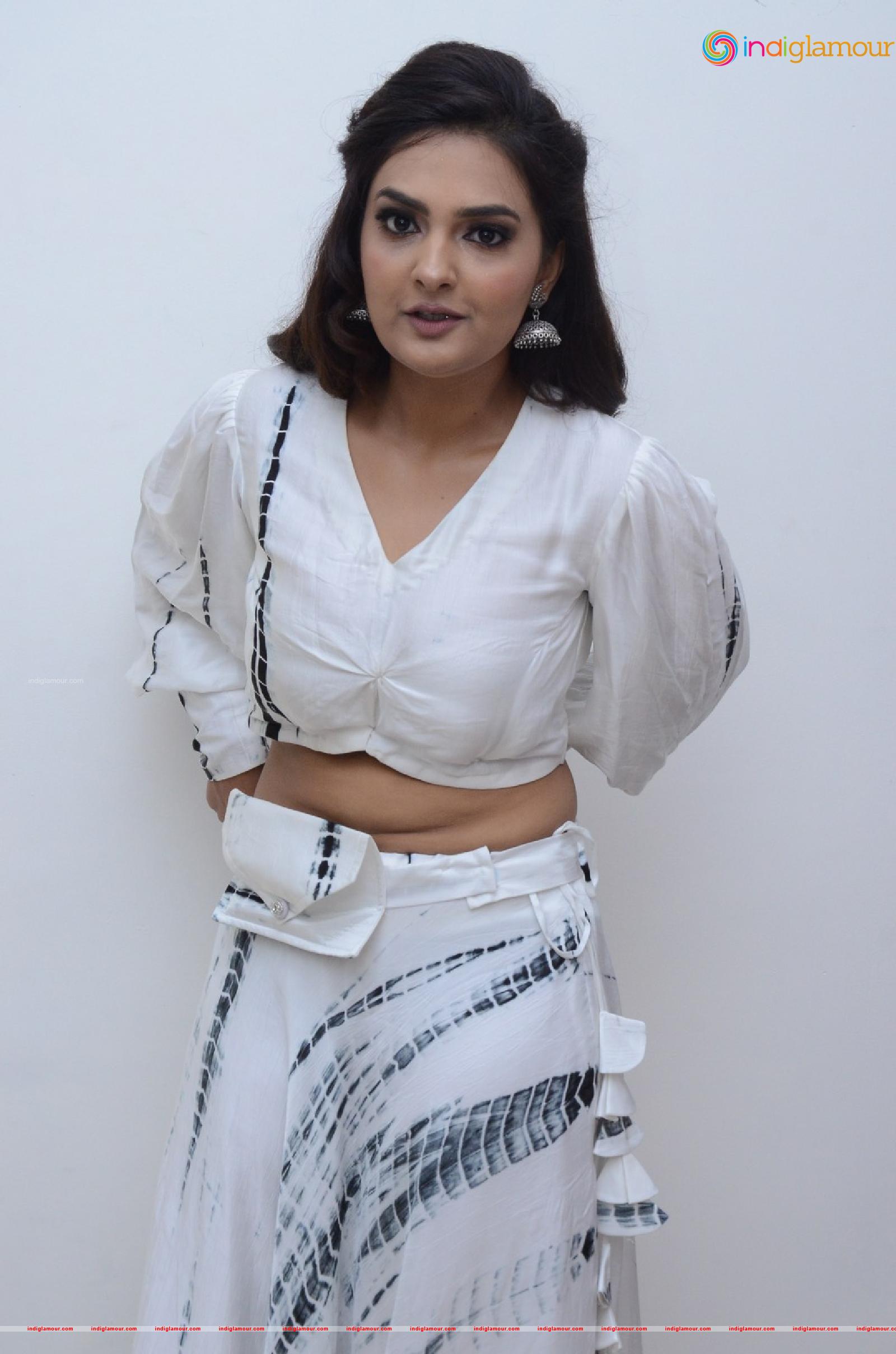 Neha Deshpande Actress hd photo