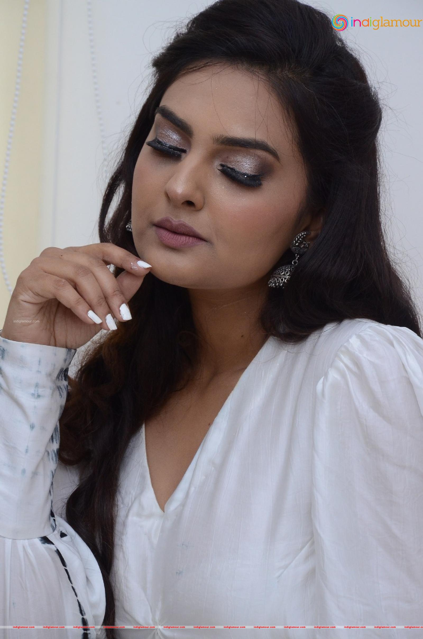 Neha Deshpande Actress hd photo
