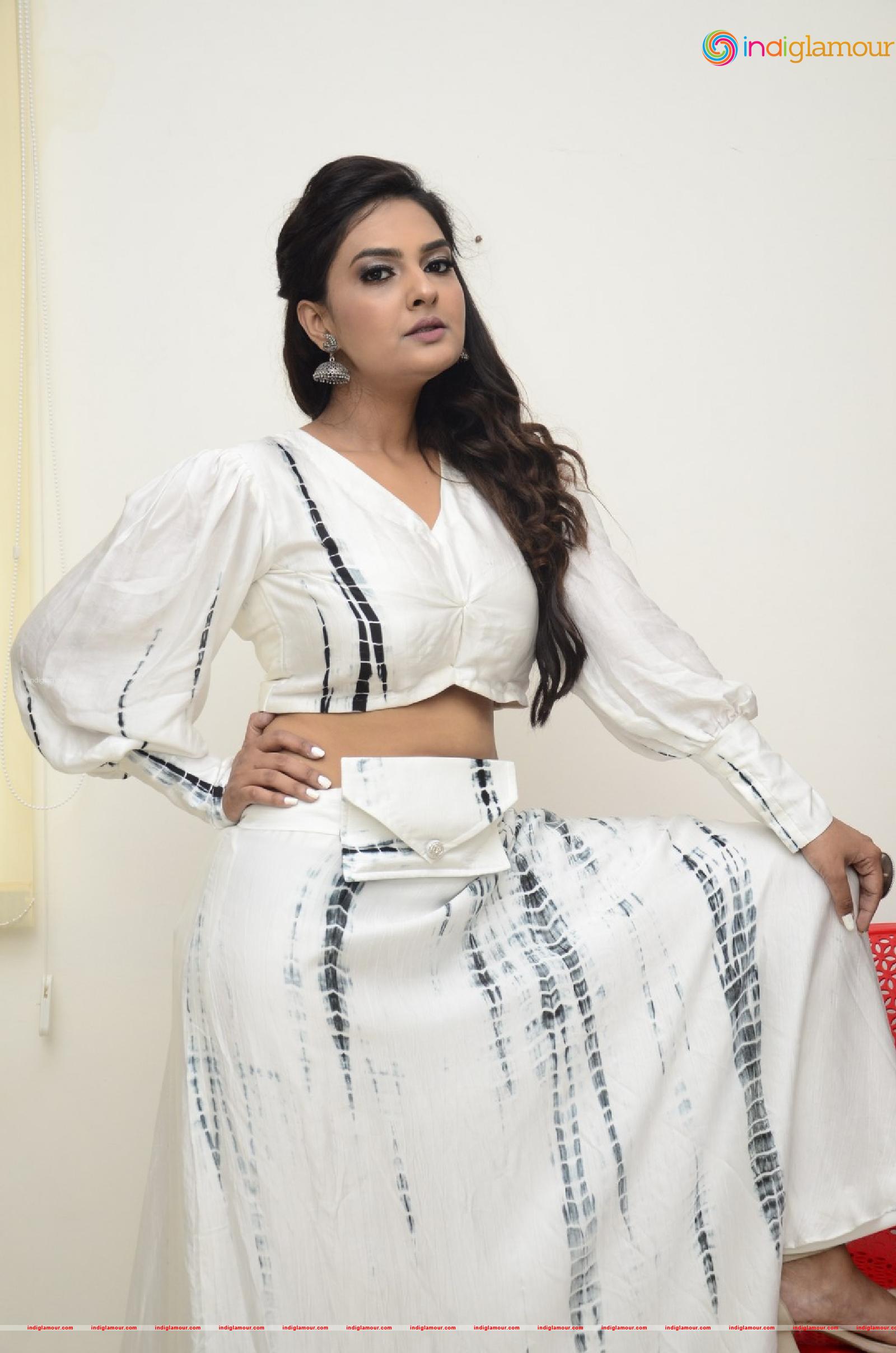 Neha Deshpande Actress hd photo