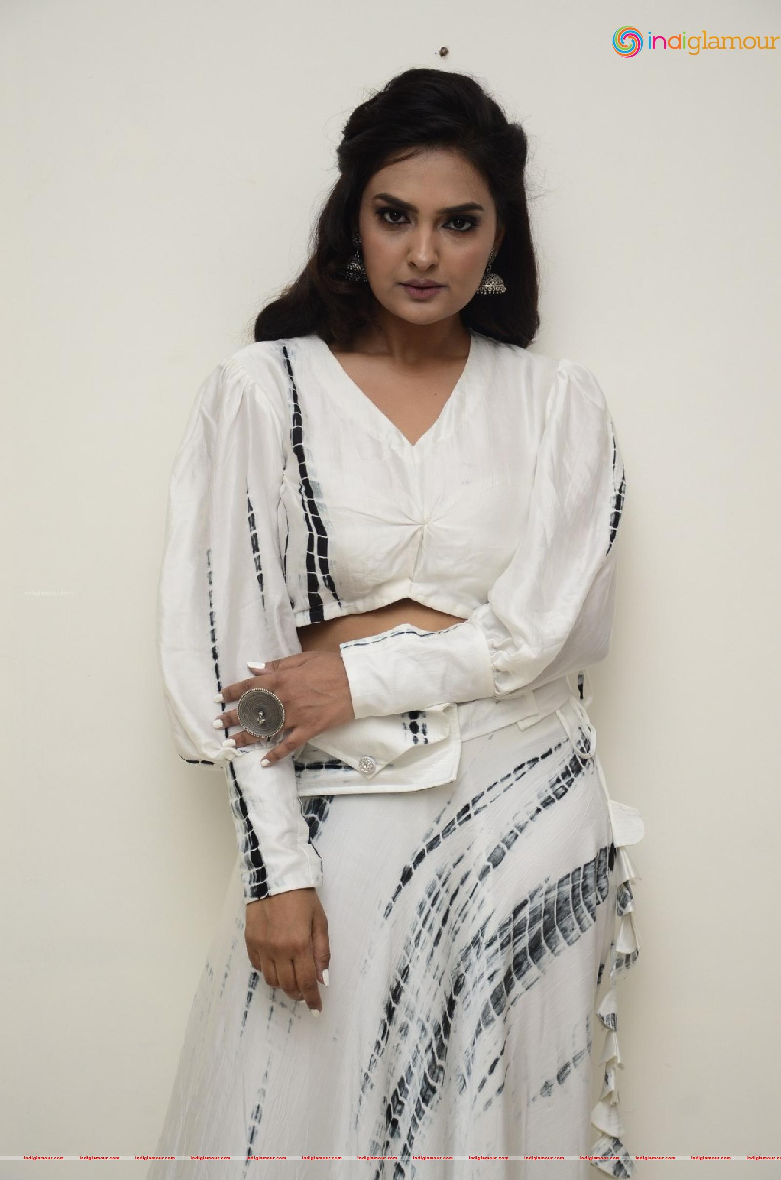 Neha Deshpande Actress hd photo