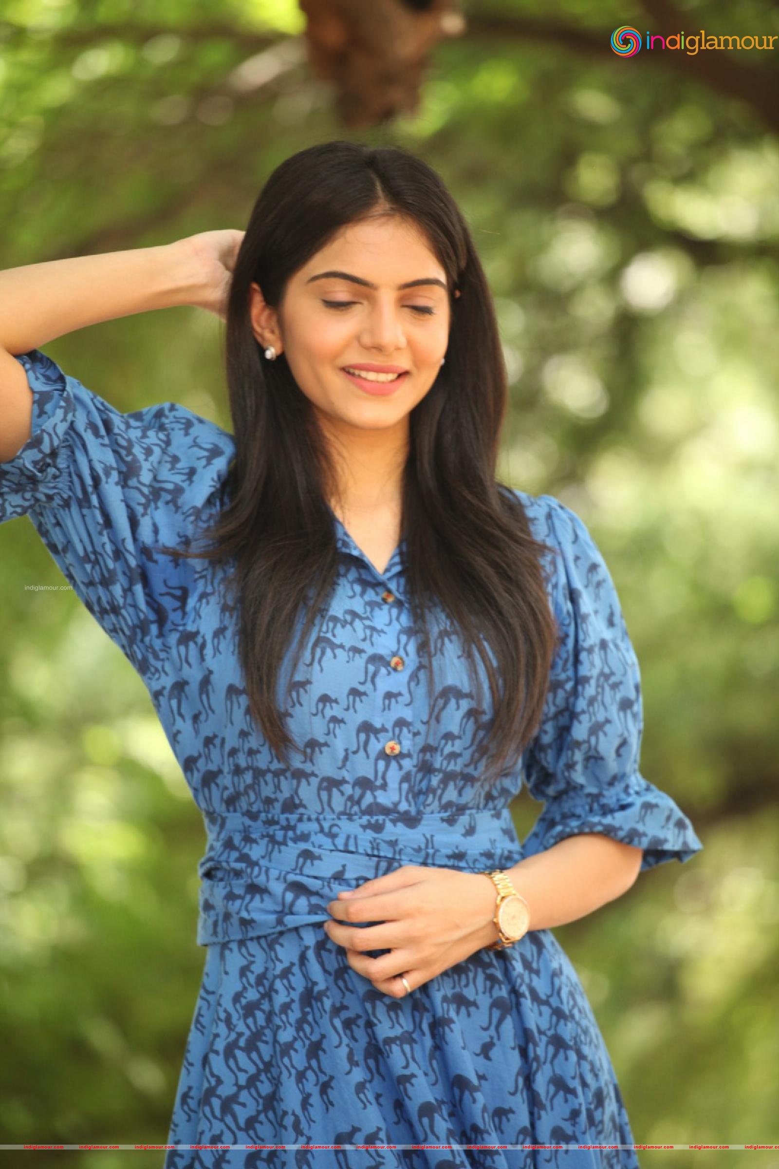 Misha Narang Actress hd photo