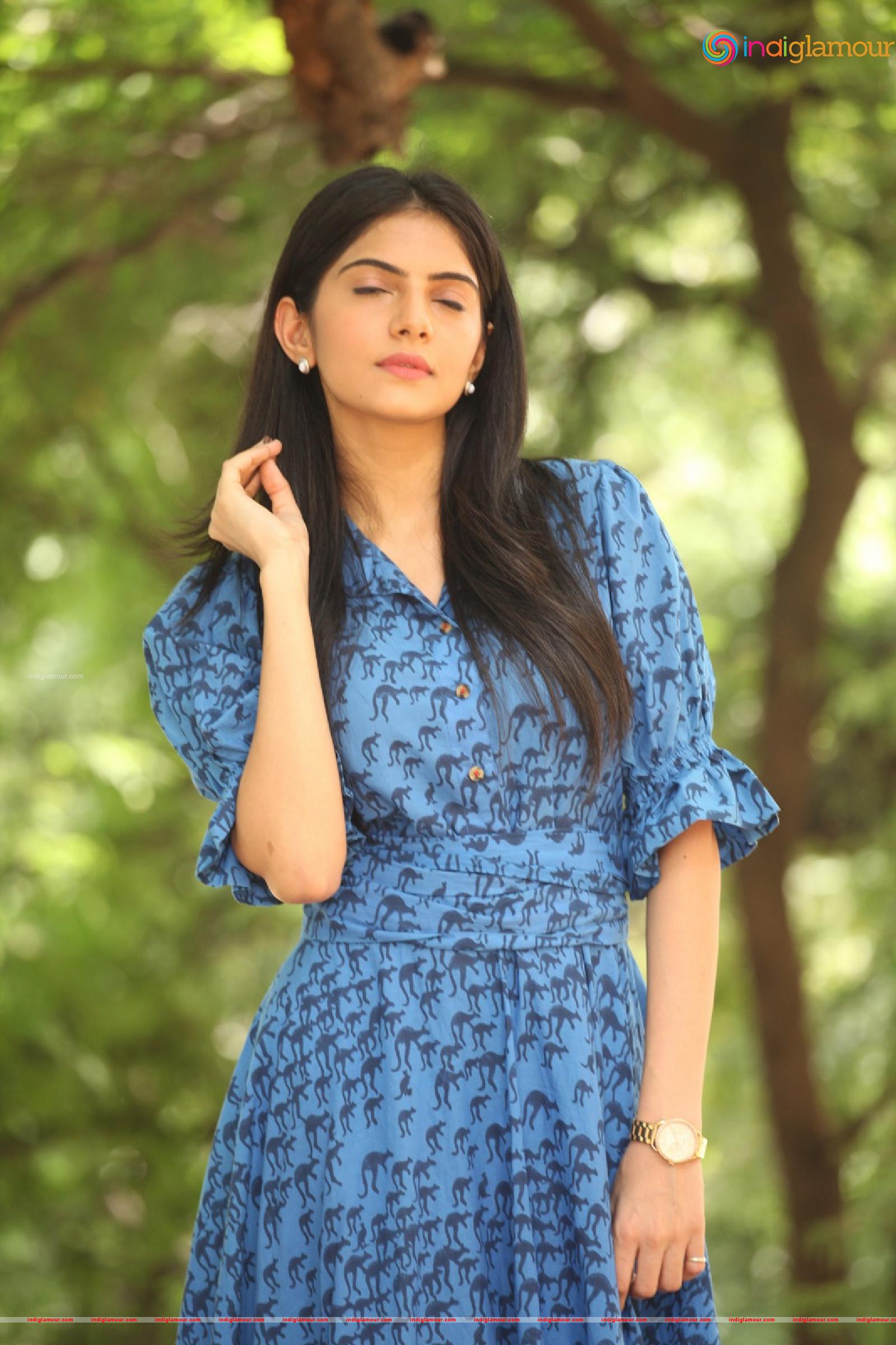 Misha Narang Actress hd photo