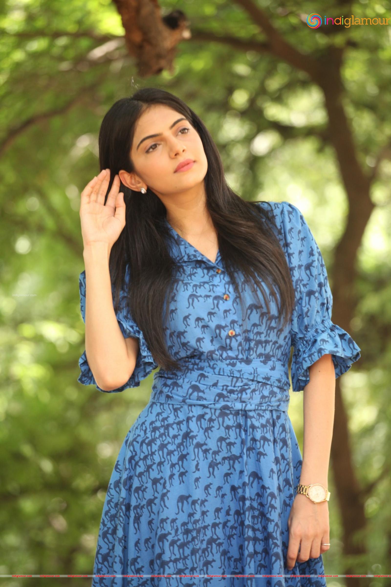 Misha Narang Actress hd photo