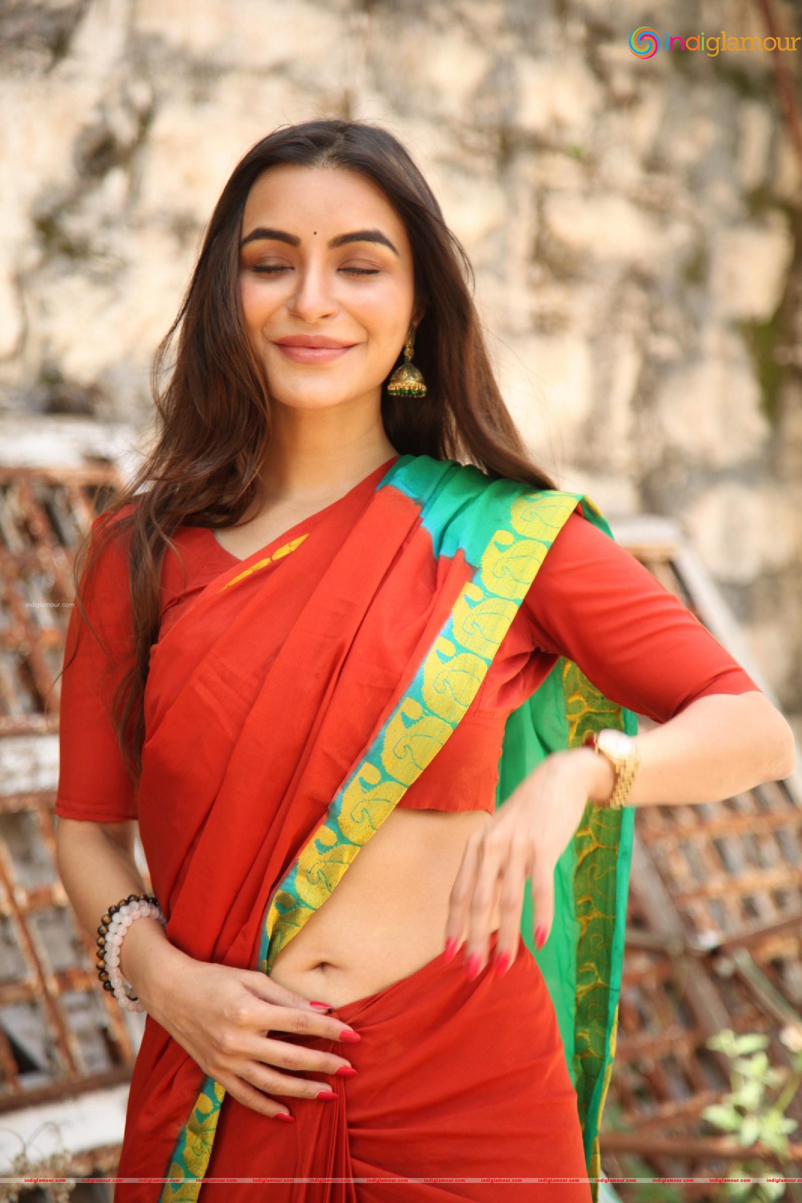 Nikkesha Actress hd photo