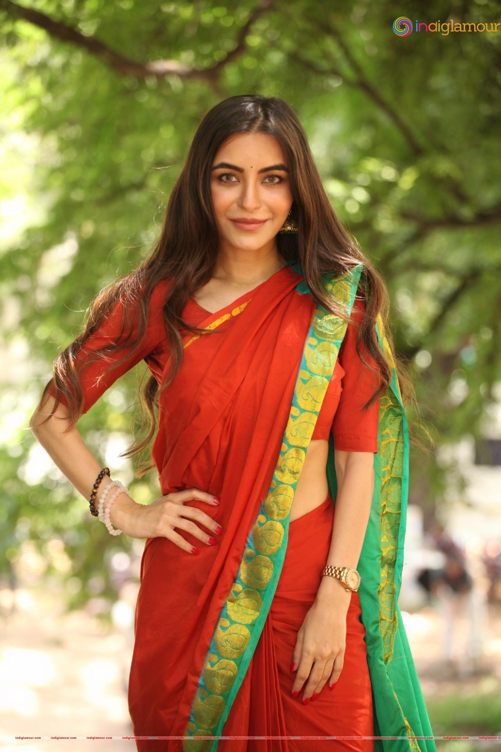 Nikkesha Actress hd photo