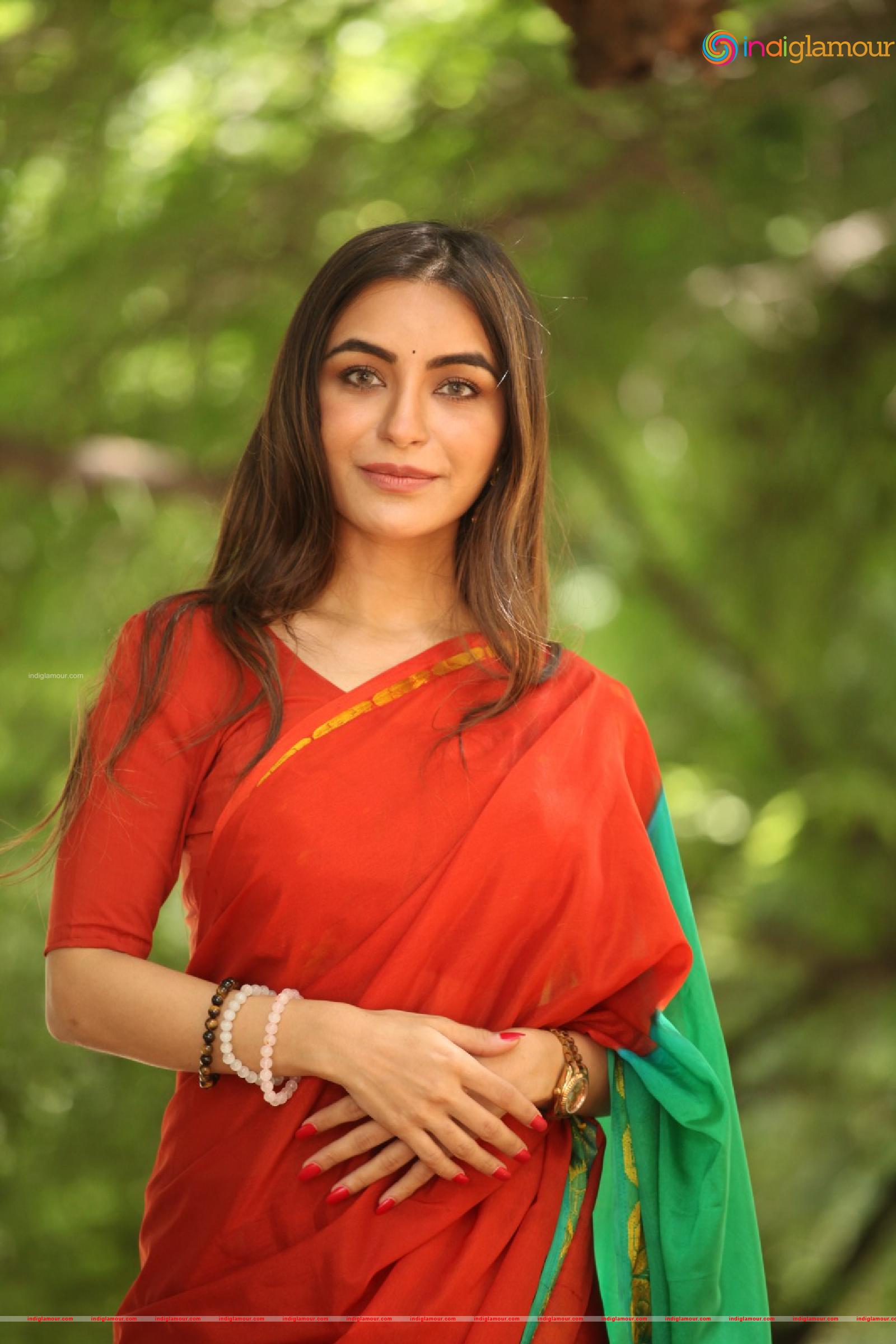 Nikkesha Actress hd photo