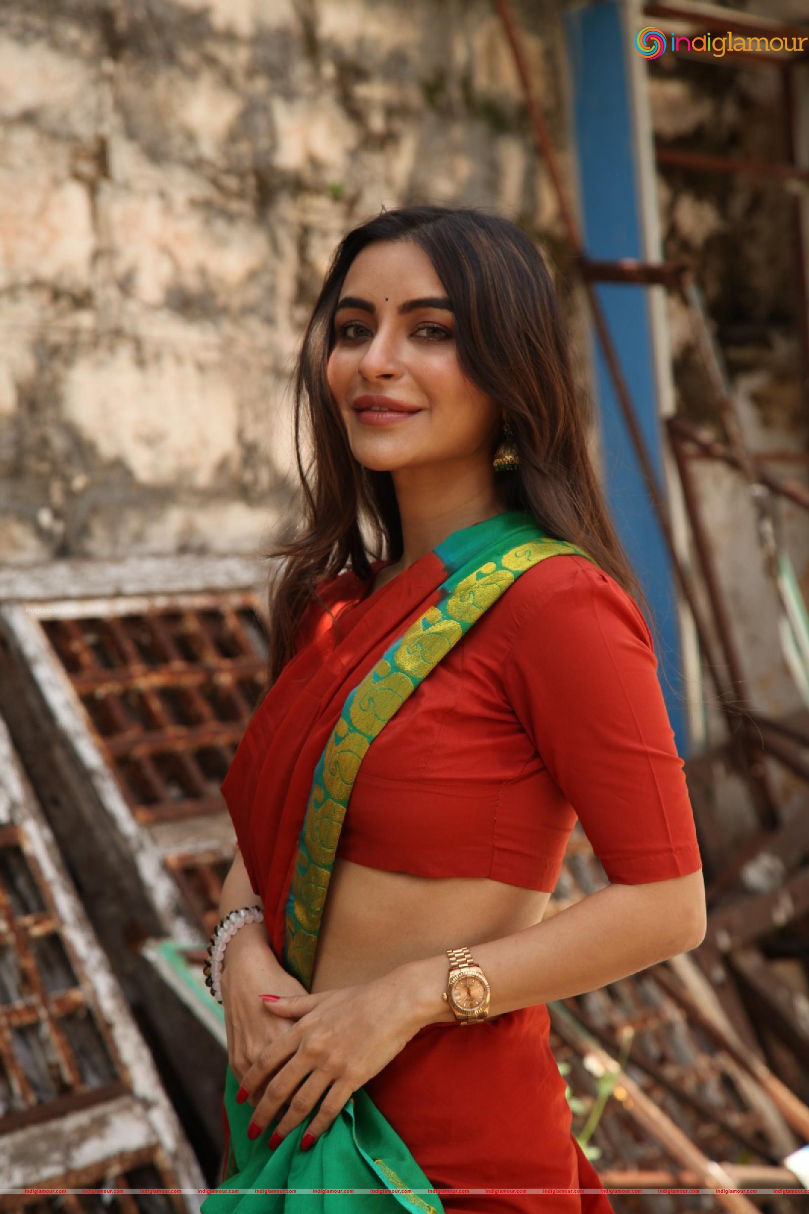 Nikkesha Actress hd photo