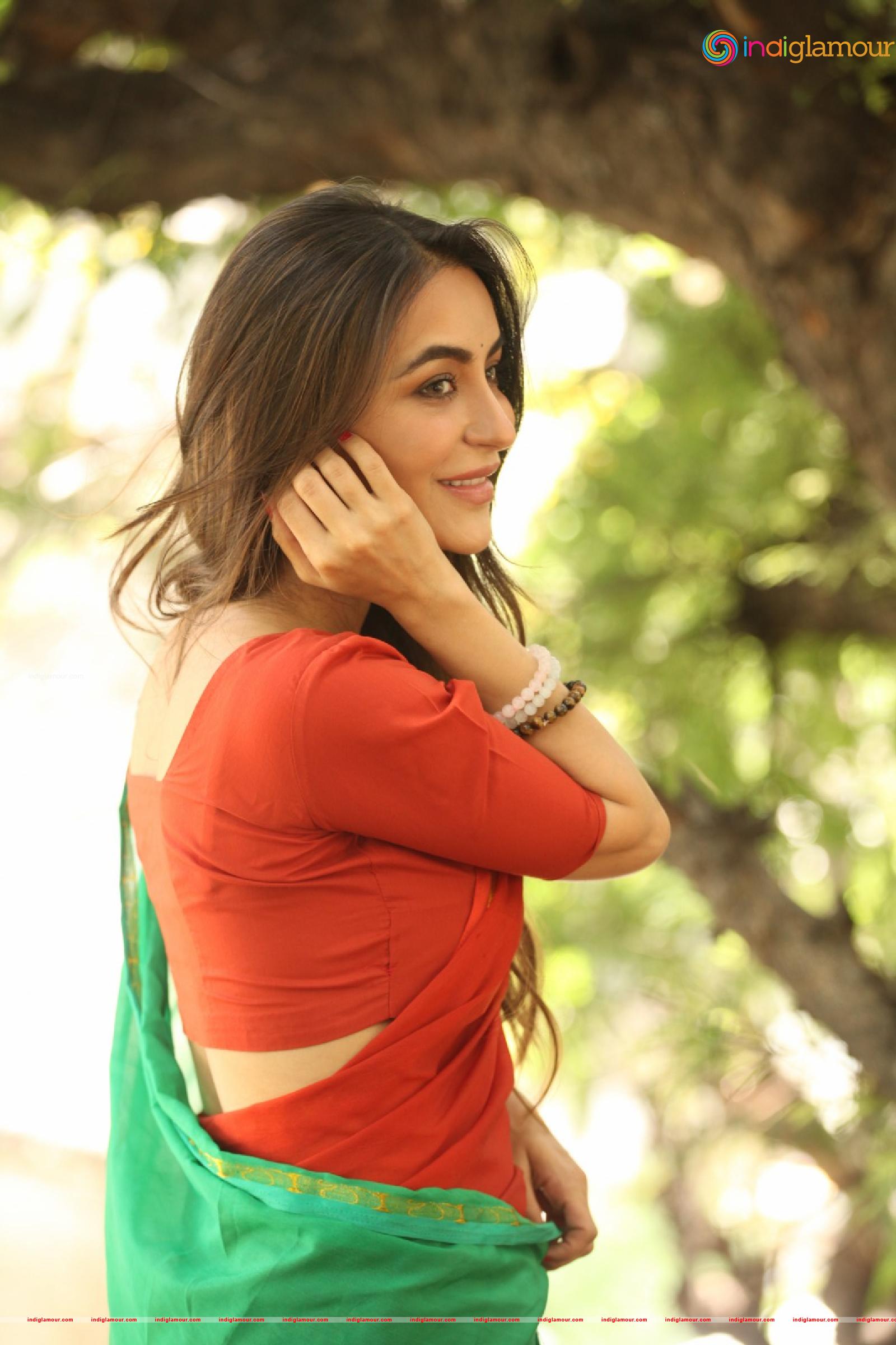 Nikkesha Actress hd photo