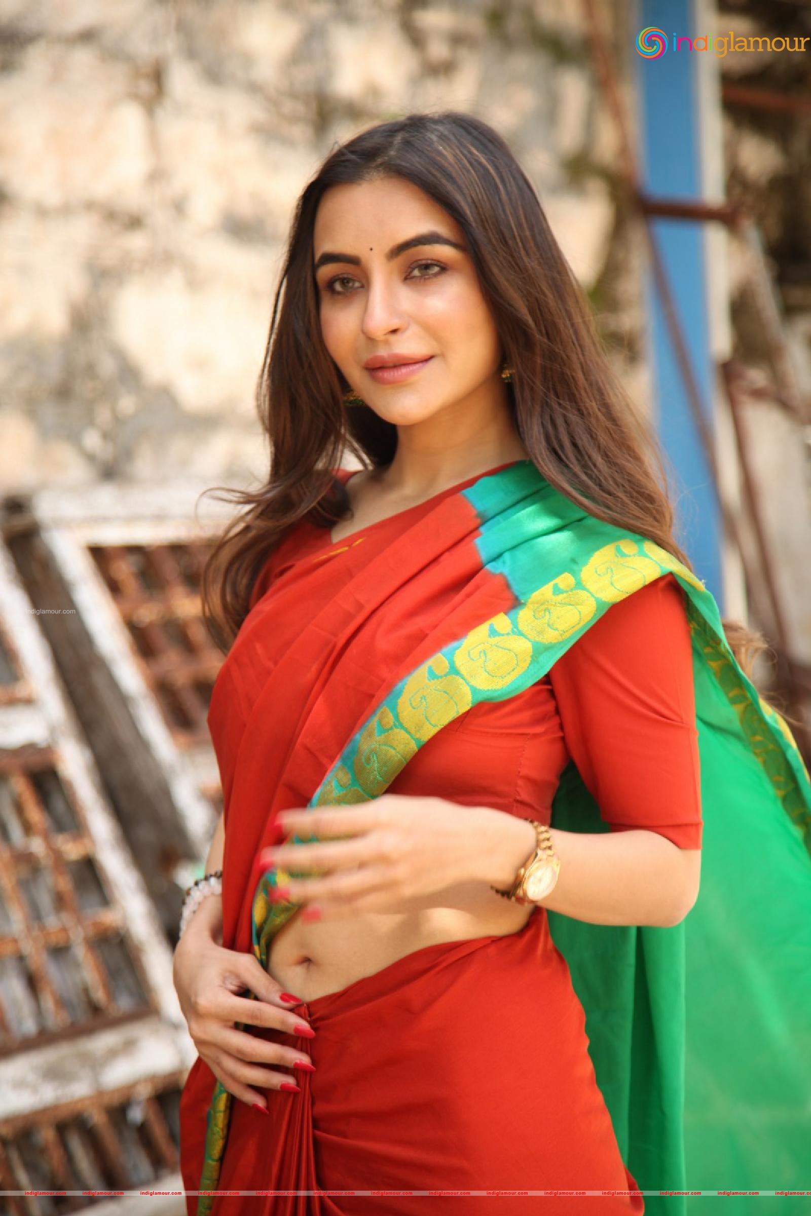 Nikkesha Actress hd photo