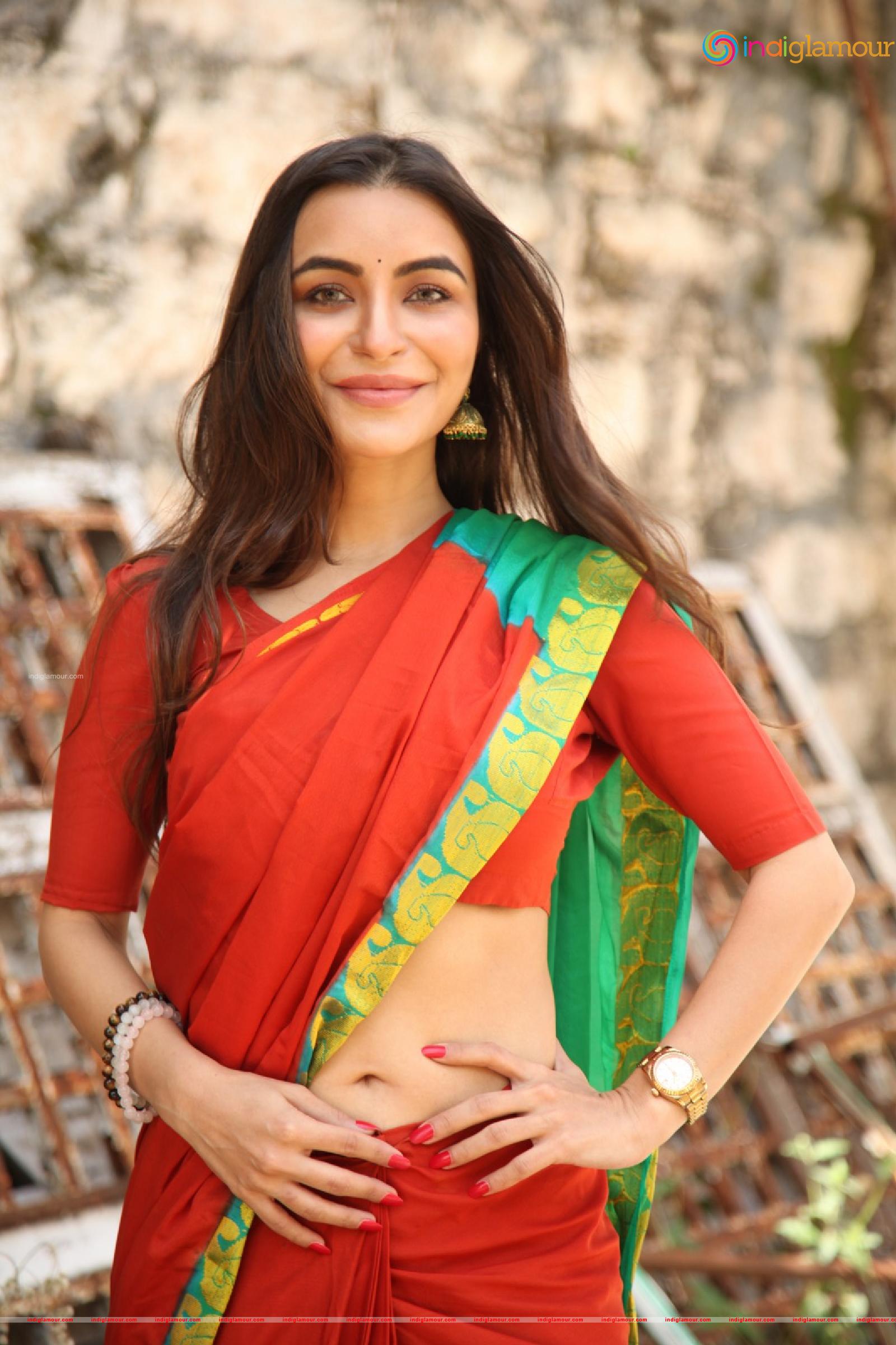 Nikkesha Actress hd photo