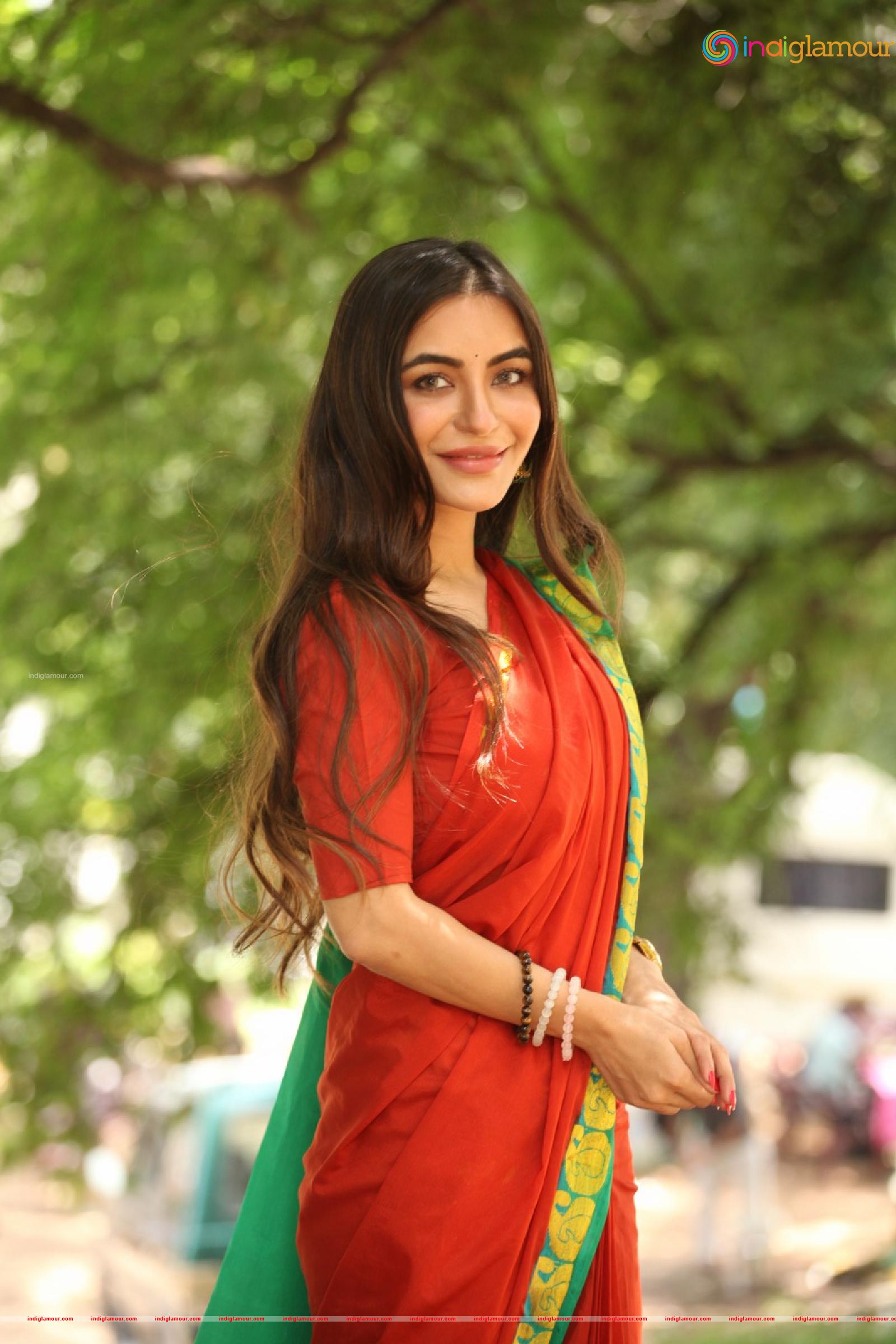 Nikkesha Actress hd photo