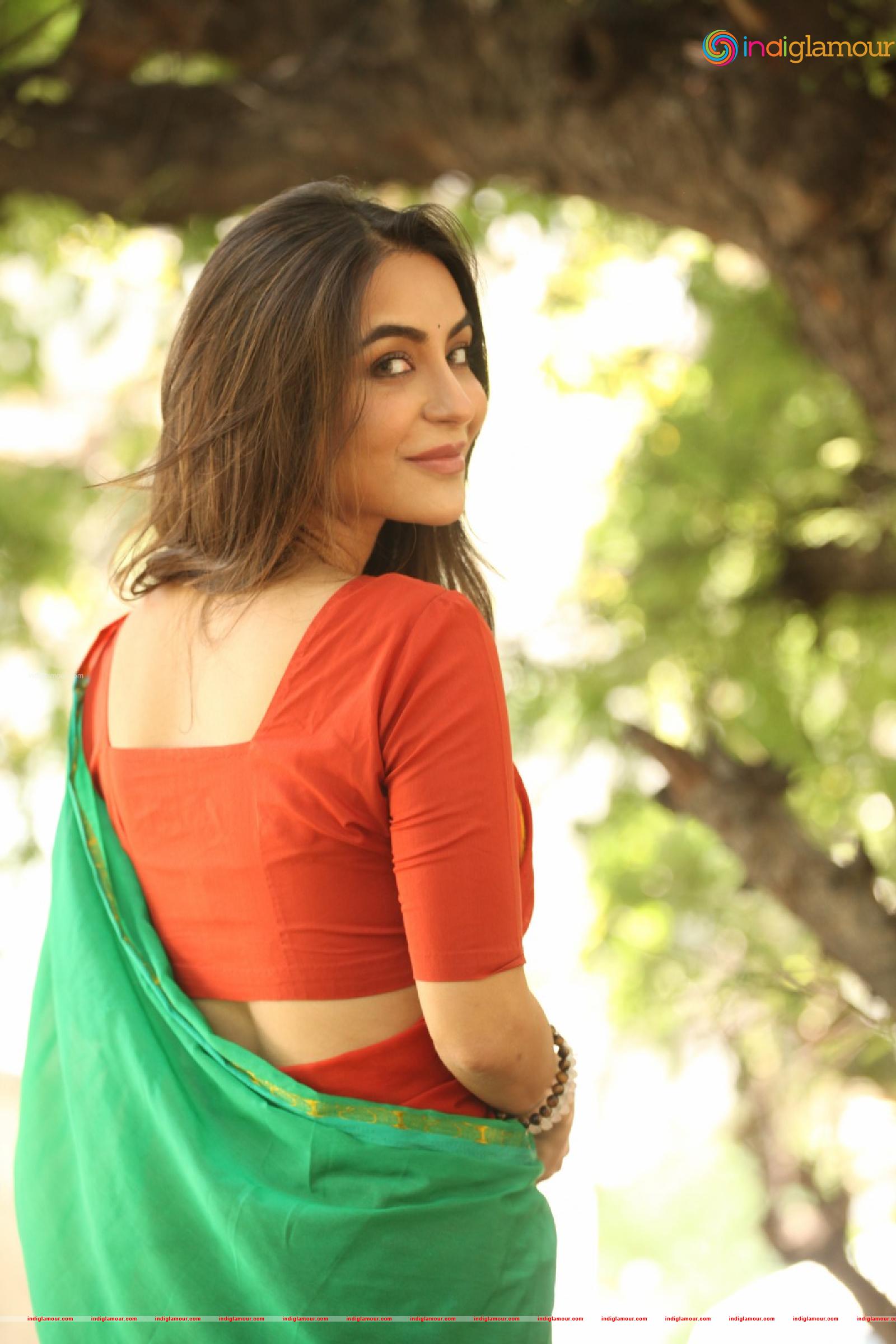 Nikkesha Actress hd photo