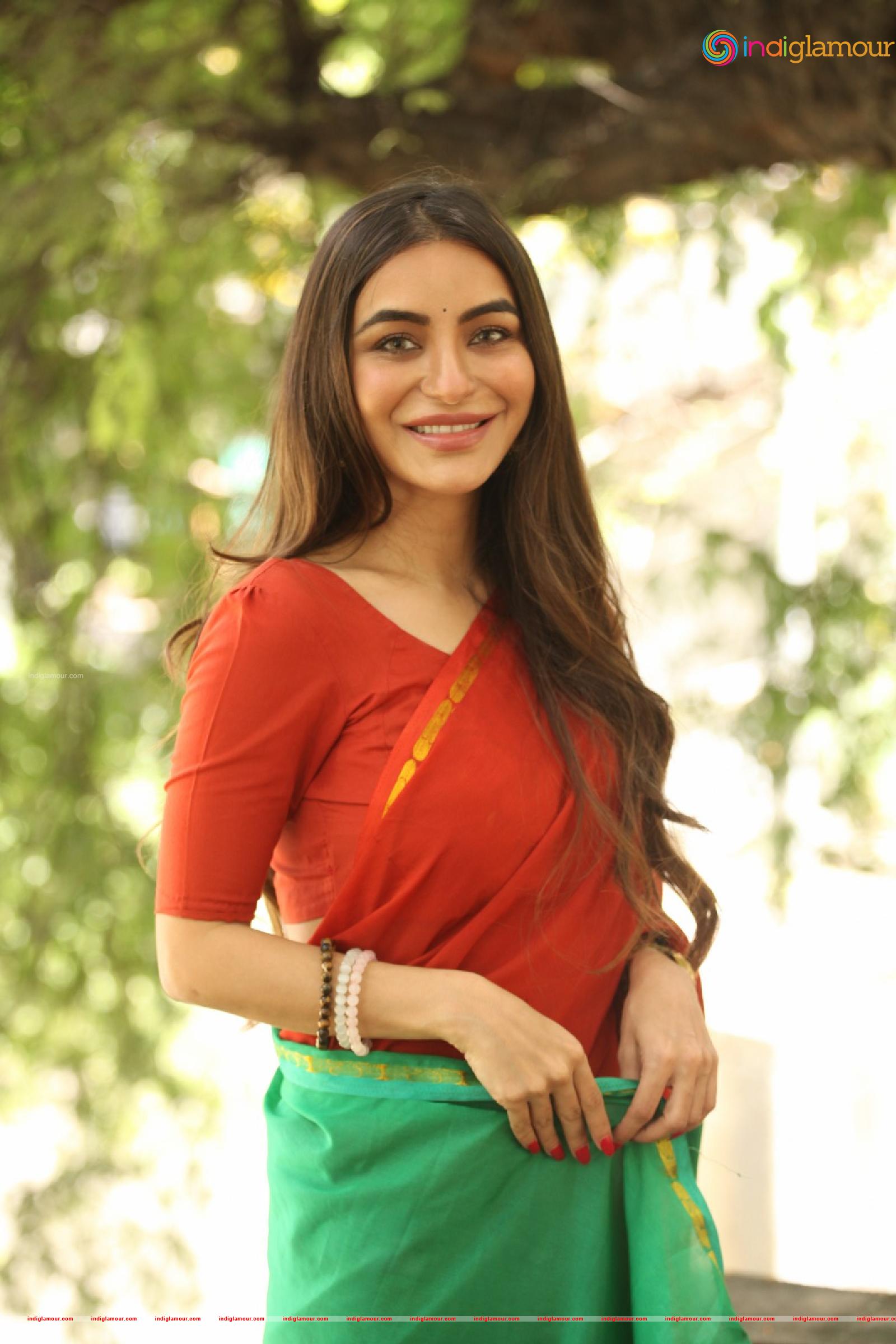 Nikkesha Actress hd photo