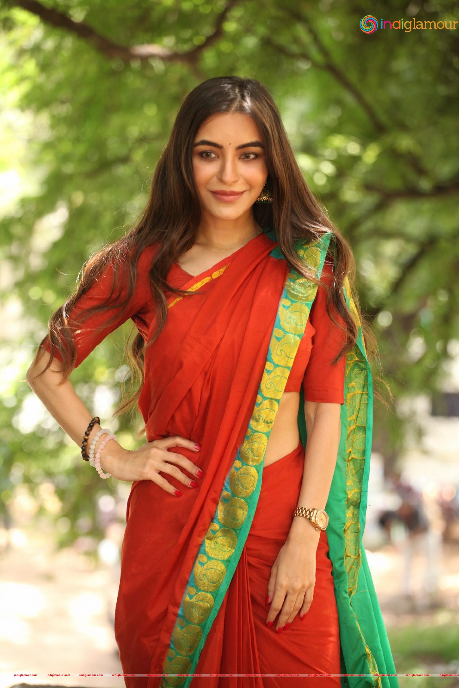 Nikkesha Actress hd photo