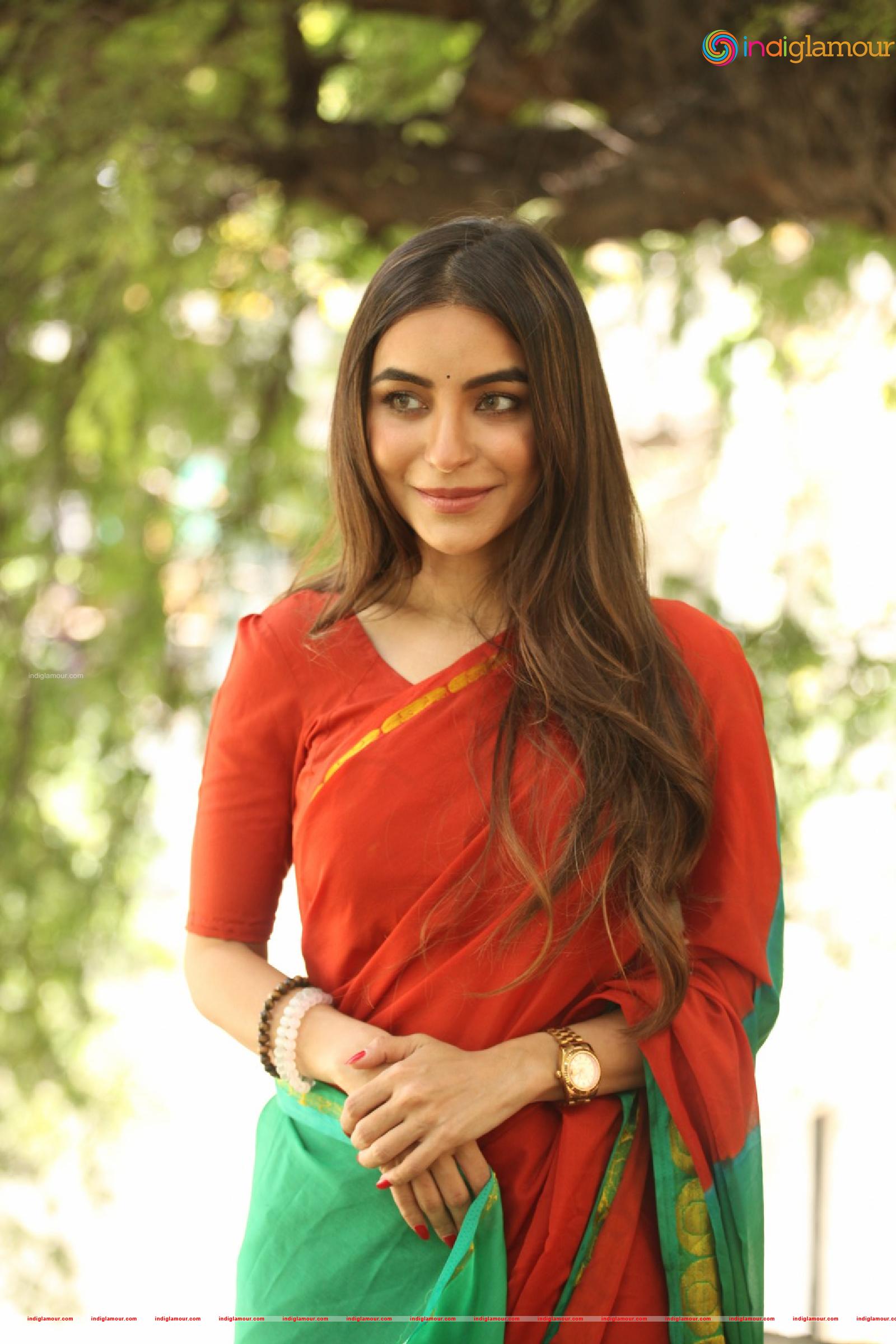 Nikkesha Actress hd photo