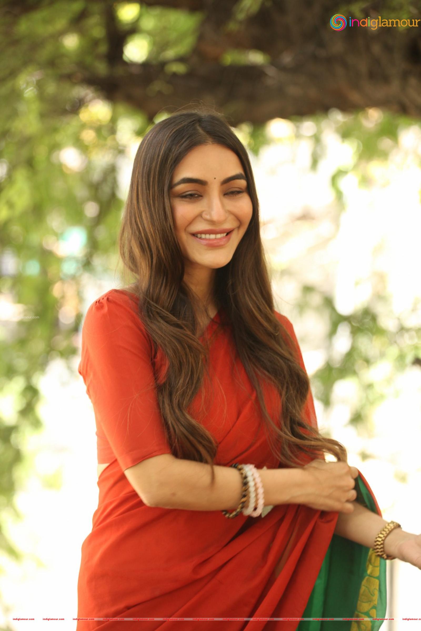 Nikkesha Actress hd photo