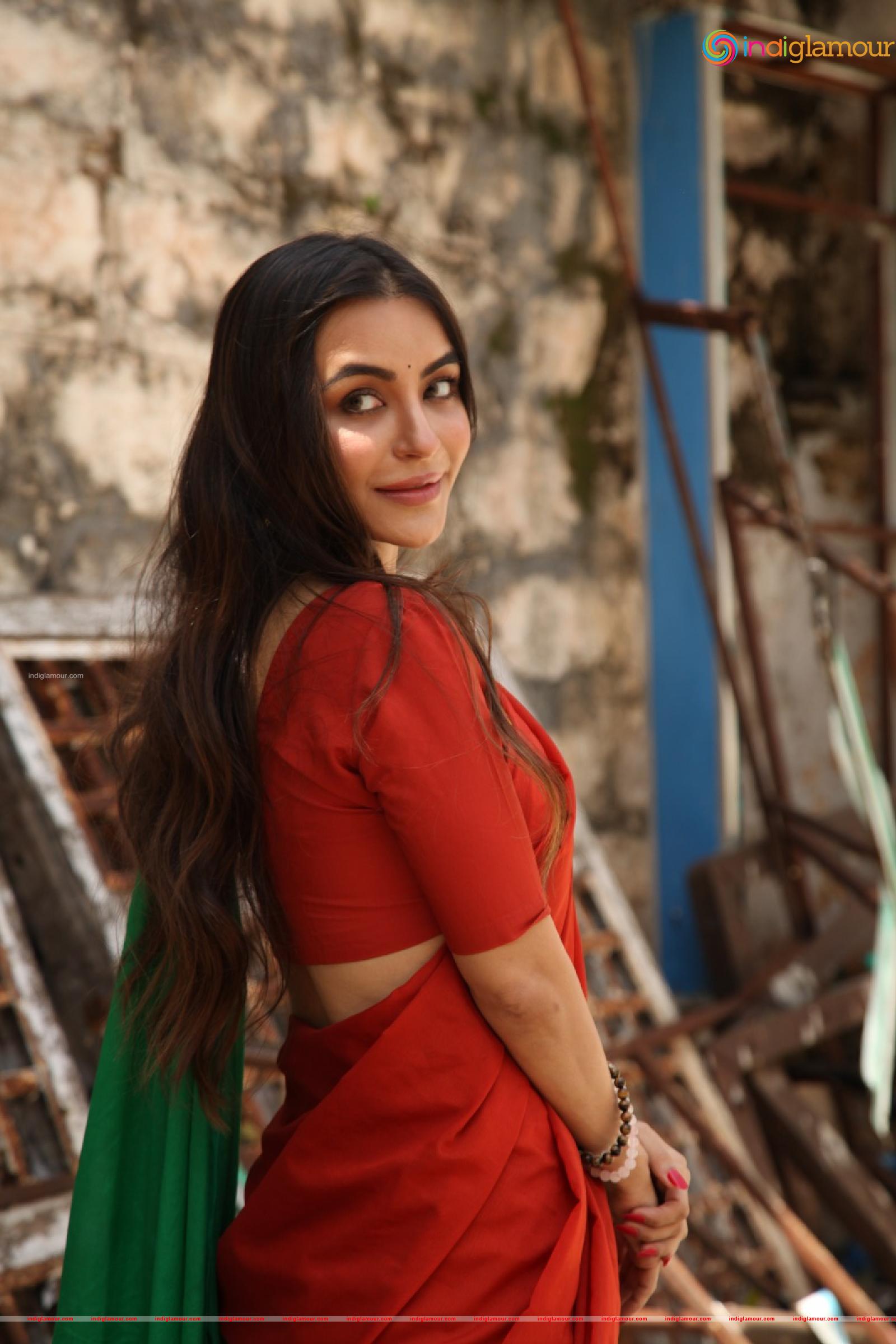 Nikkesha Actress hd photo