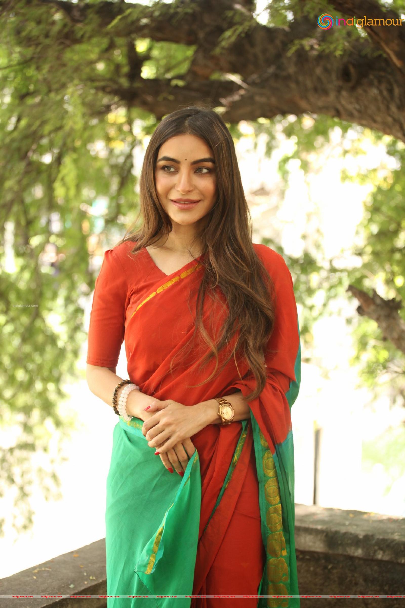 Nikkesha Actress hd photo