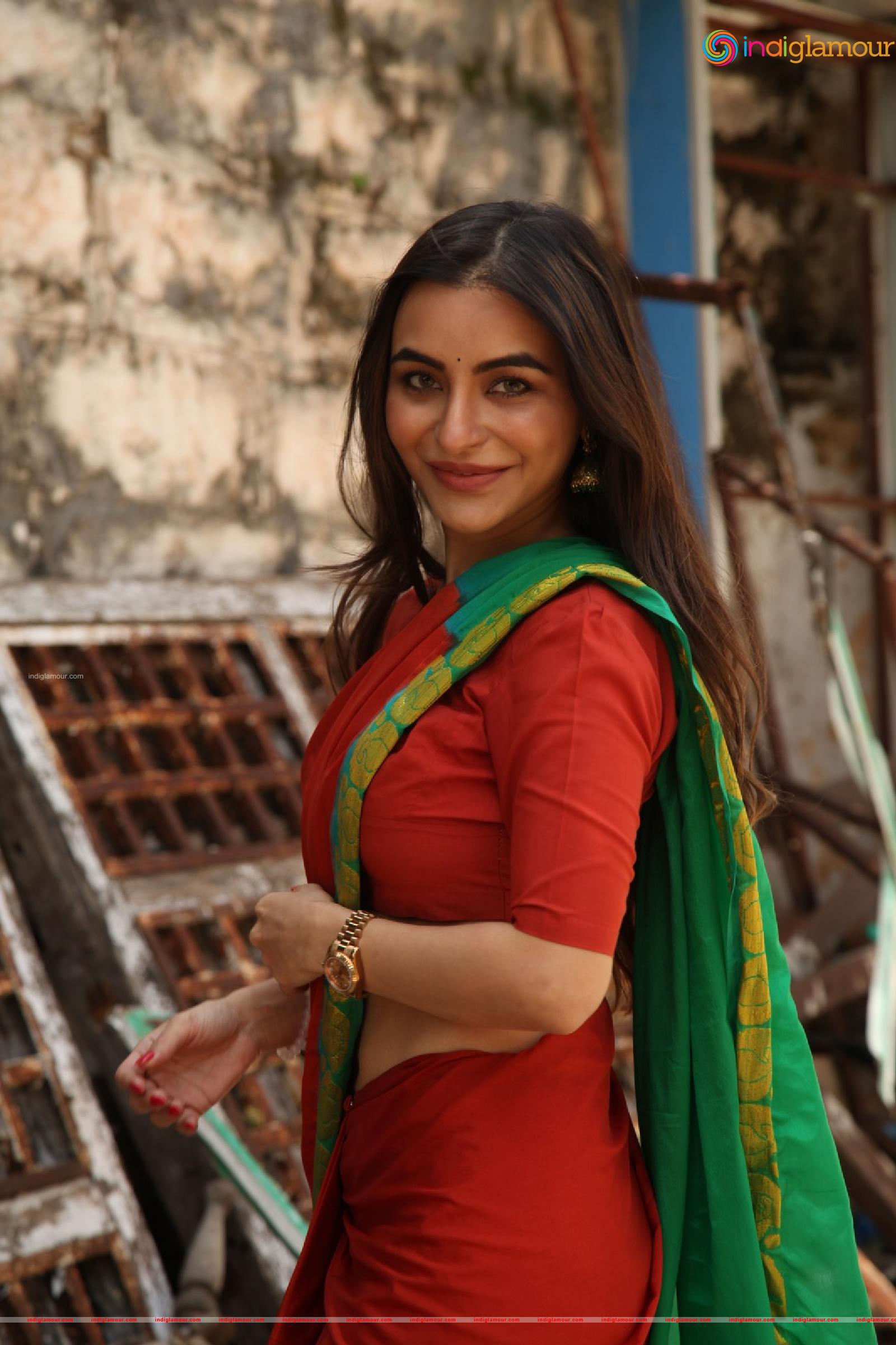 Nikkesha Actress hd photo