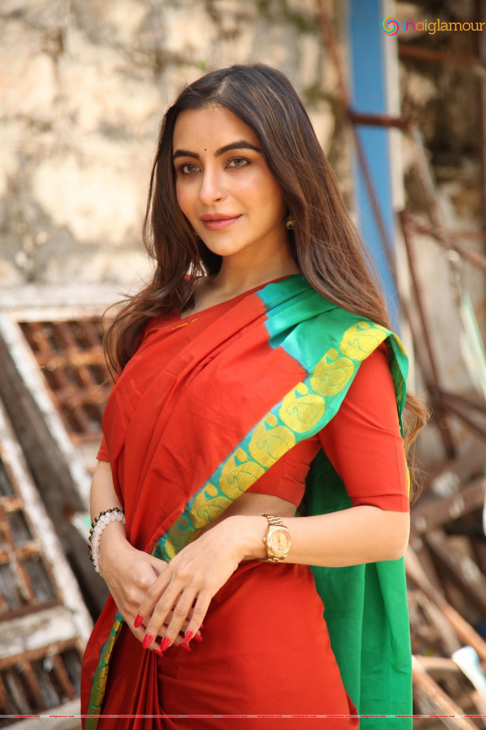 Nikkesha Actress hd photo
