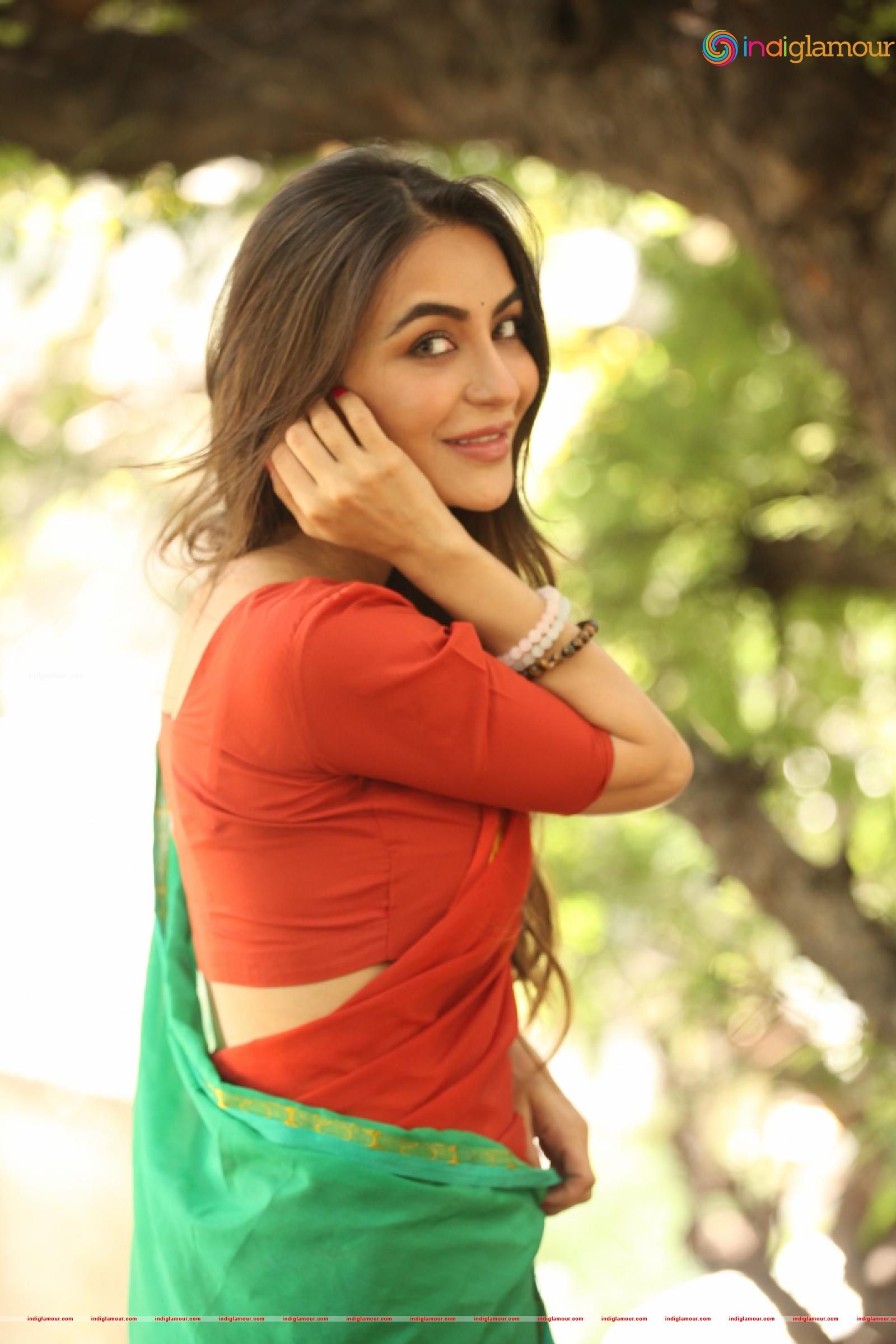 Nikkesha Actress hd photo