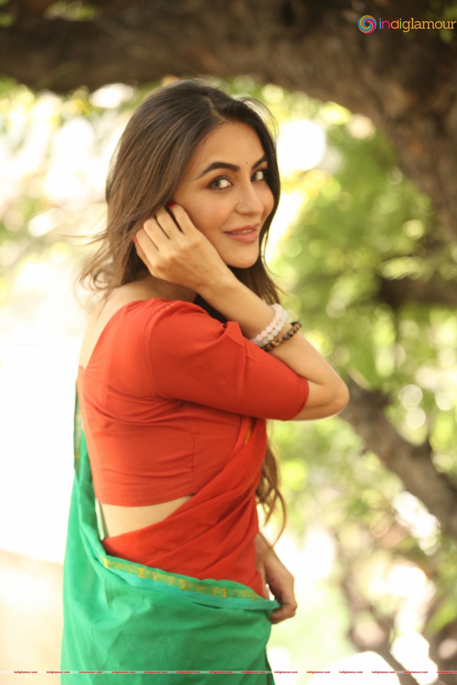 Nikkesha Actress hd photo
