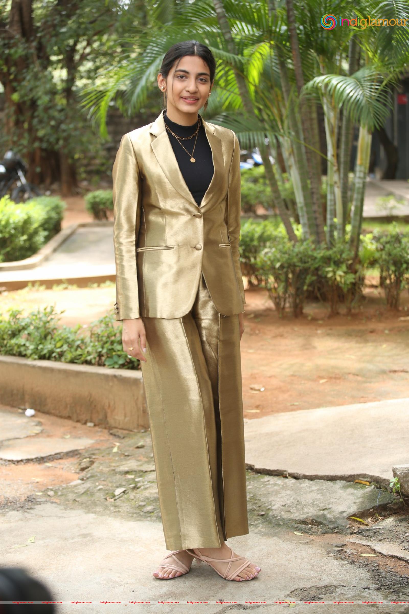 Pragati Shrivatsav Actress hd photo