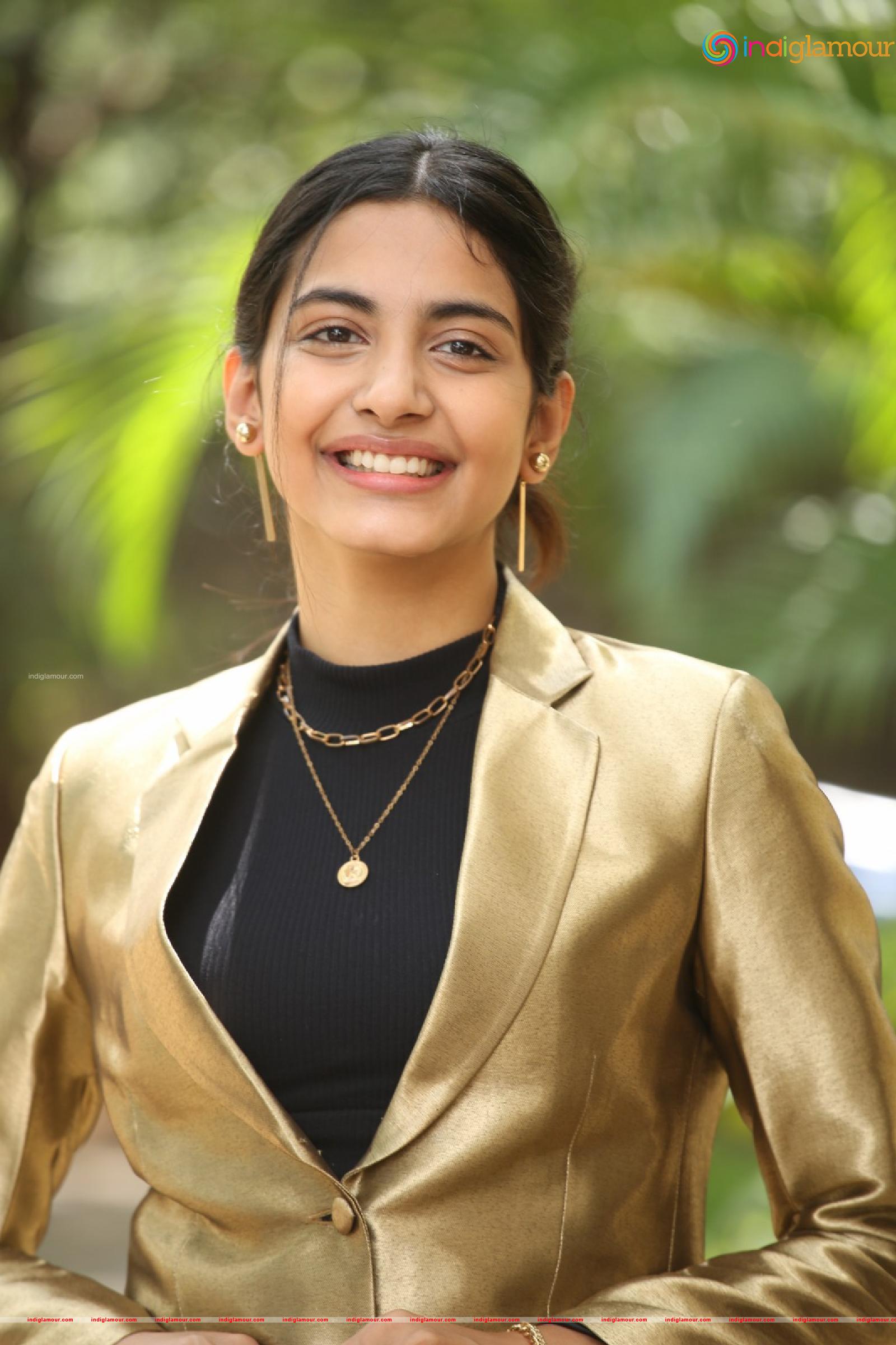 Pragati Shrivatsav Actress hd photo