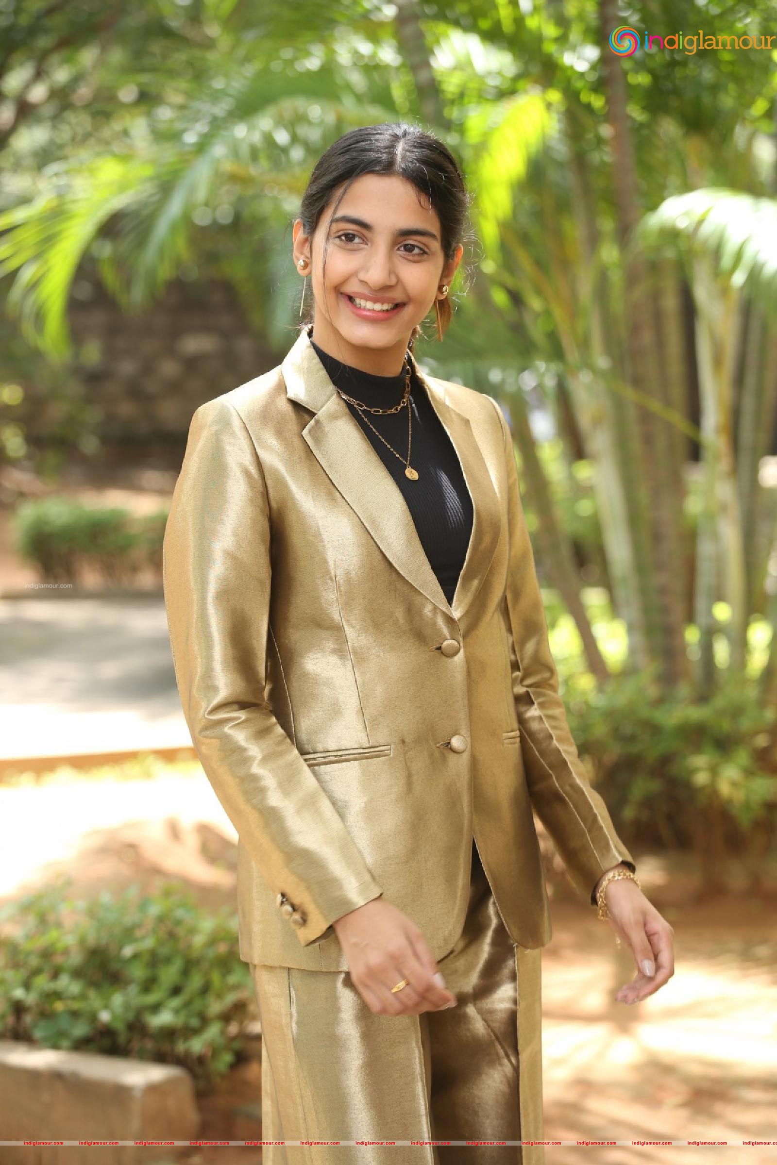 Pragati Shrivatsav Actress hd photo
