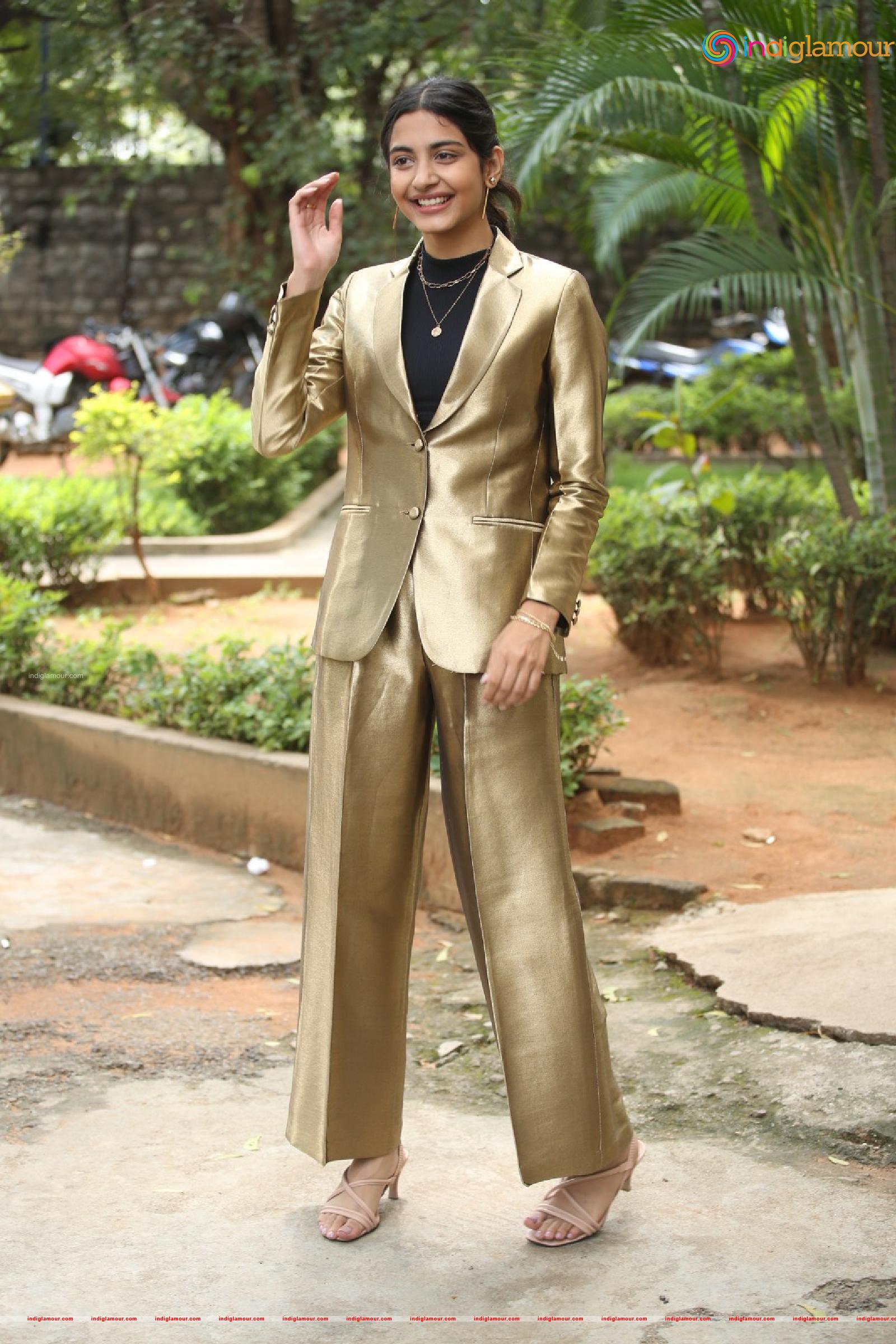 Pragati Shrivatsav Actress hd photo