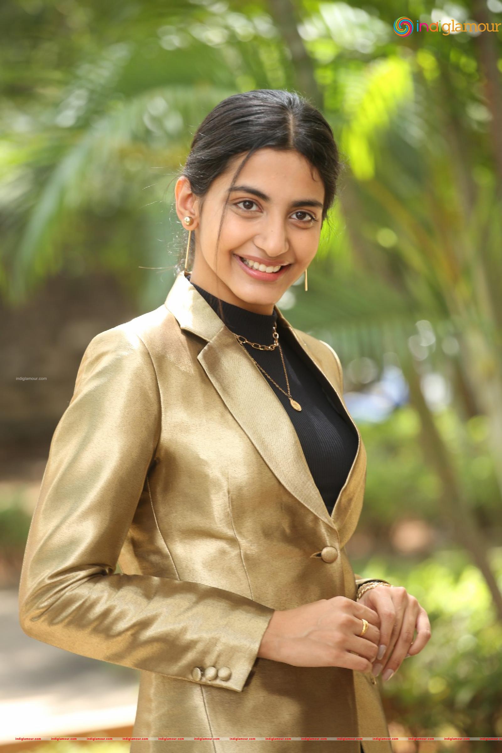 Pragati Shrivatsav Actress hd photo