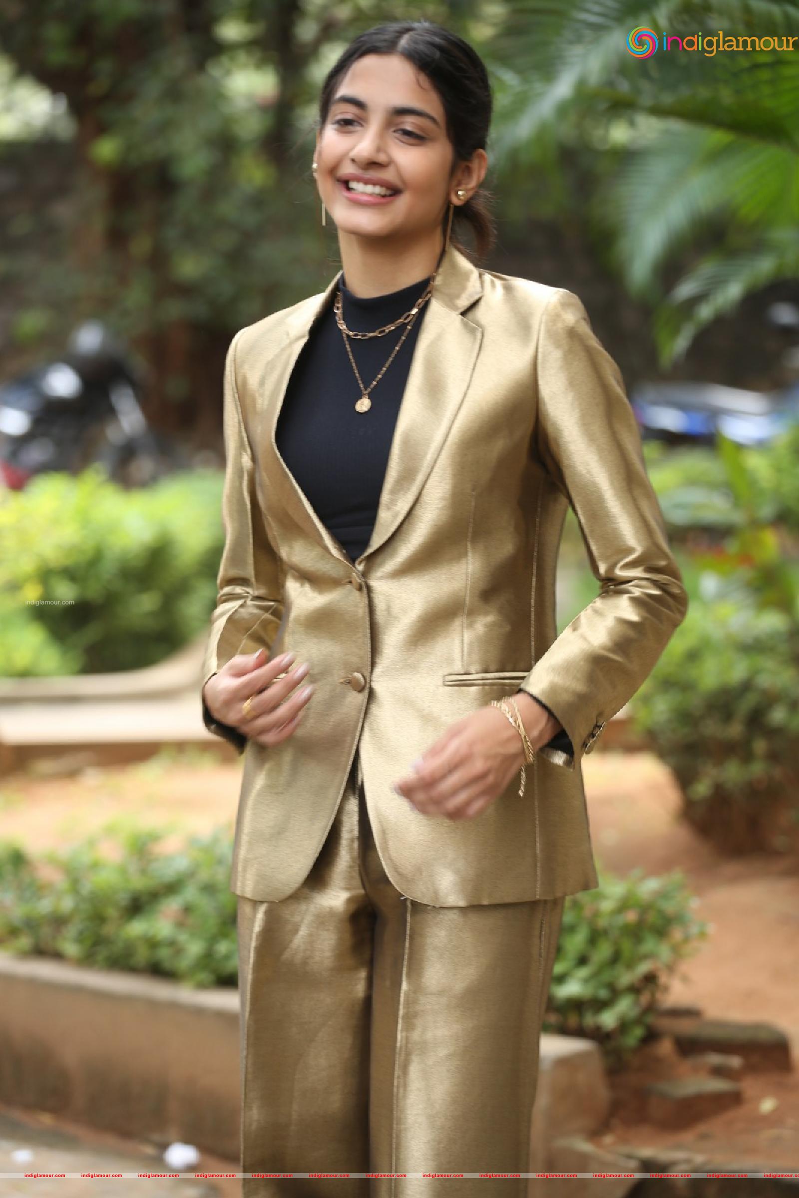 Pragati Shrivatsav Actress hd photo