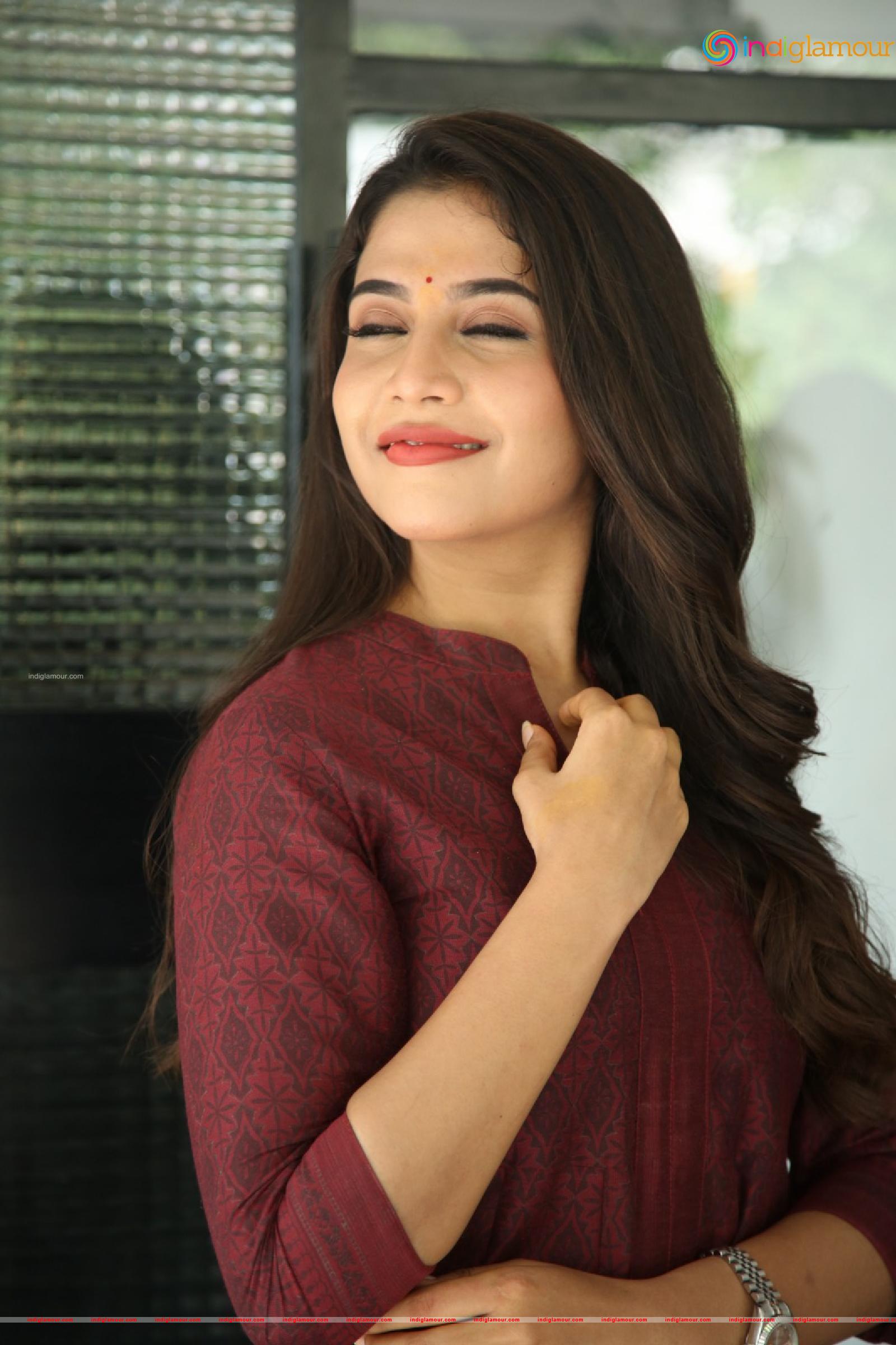 Sampadaah Nagesh Actress hd photo